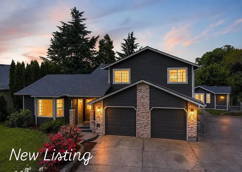 🎉 New listing 

📍 Albany, Oregon 

✨ Beautifully Updated Turnkey Home ✨

&bull; NEW HVAC system
&bull; NEW water heater
&bull; Updated kitchen + bathrooms
&bull; Crawl space vapor barrier
&bull; Private .24-acre lot
&bull; Tucked at the end of a cu