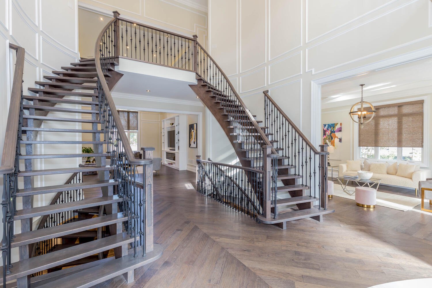 2431 Loanne Dr Mississauga-large-022-266-HD Virtual Tours 22HDR-1500x1000-72dpi.jpg