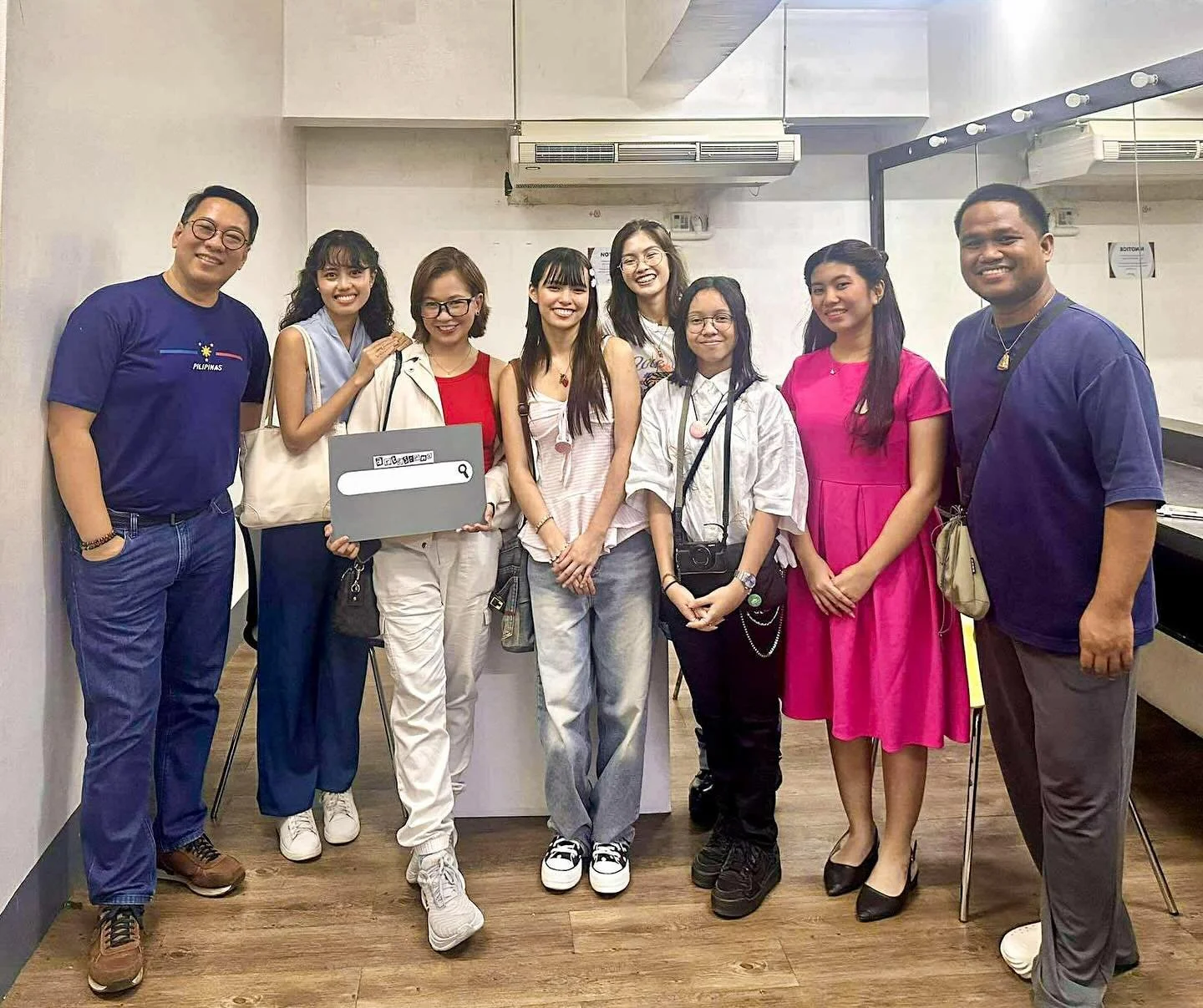 ArteScene&rsquo;s The 5th Exhibit. ✨

So happy to be a part of this awesome event, along with my Sandiwa Art Group fam! &hearts;️ and very happy to meet new likeminded artists and friends!

Thank you @artesceneph for having us! 😎

#artescene5thexhib