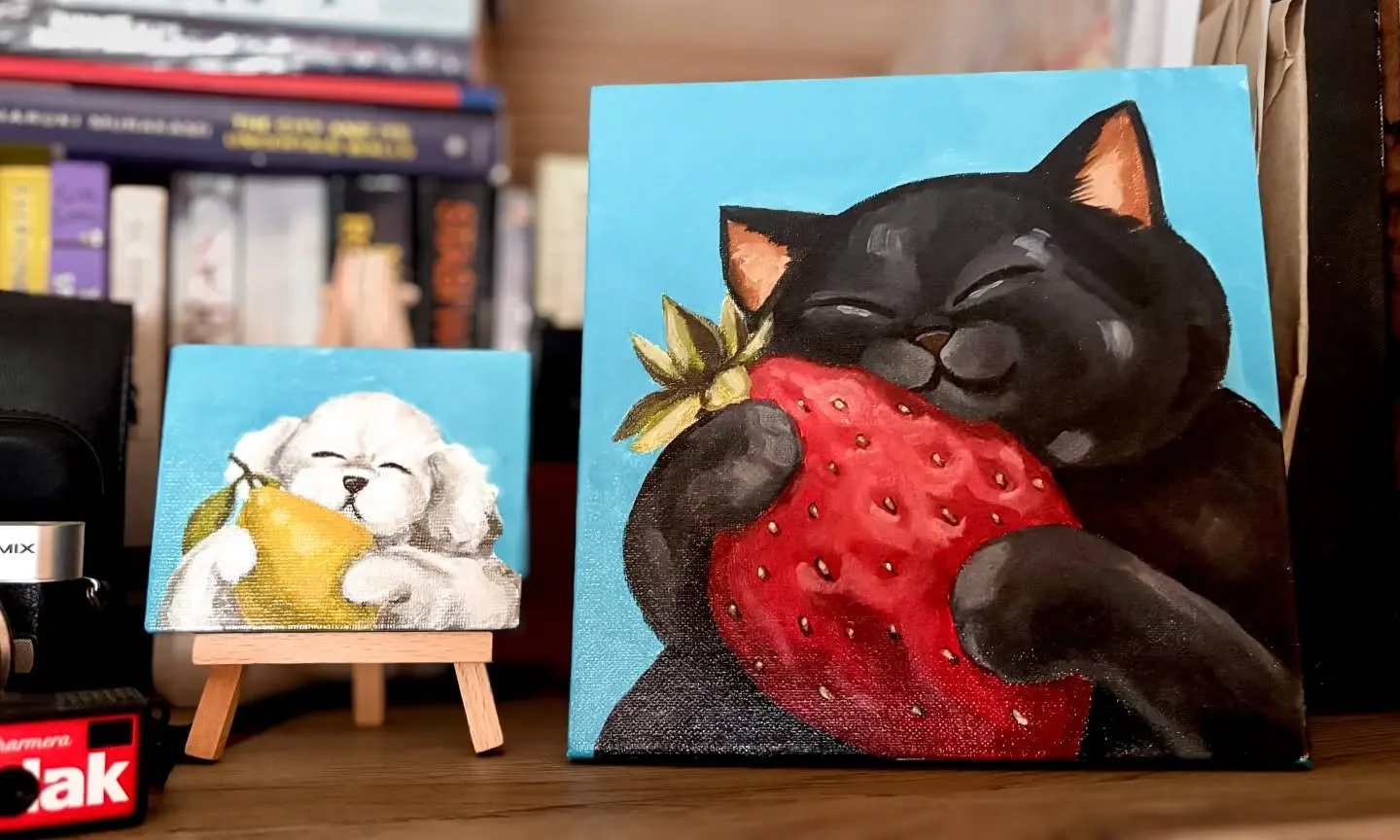 The other night, I had a few couple of hours free time before I sleep. So I made these two cuties. ♡

"I Love Lemon 🍋" | 4x3 in | Acrylic on canvas
"I Love Strawberry 🍓" | 8x8 | Acrylic on canvas

Both currently available ♡

#ac