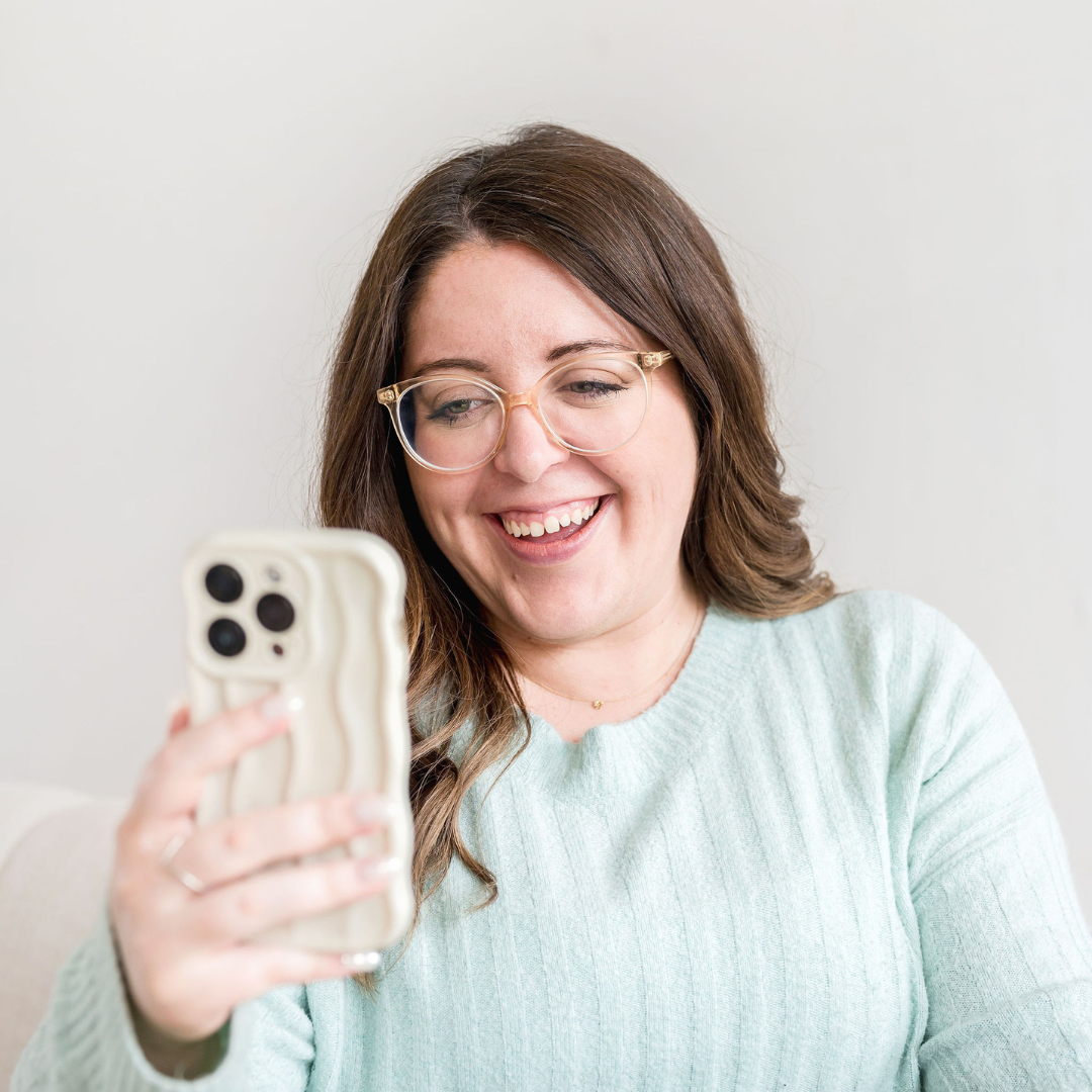 How to Build Confidence Showing Up Online (Even Though the Internet is Scary) [SOLO Episode]