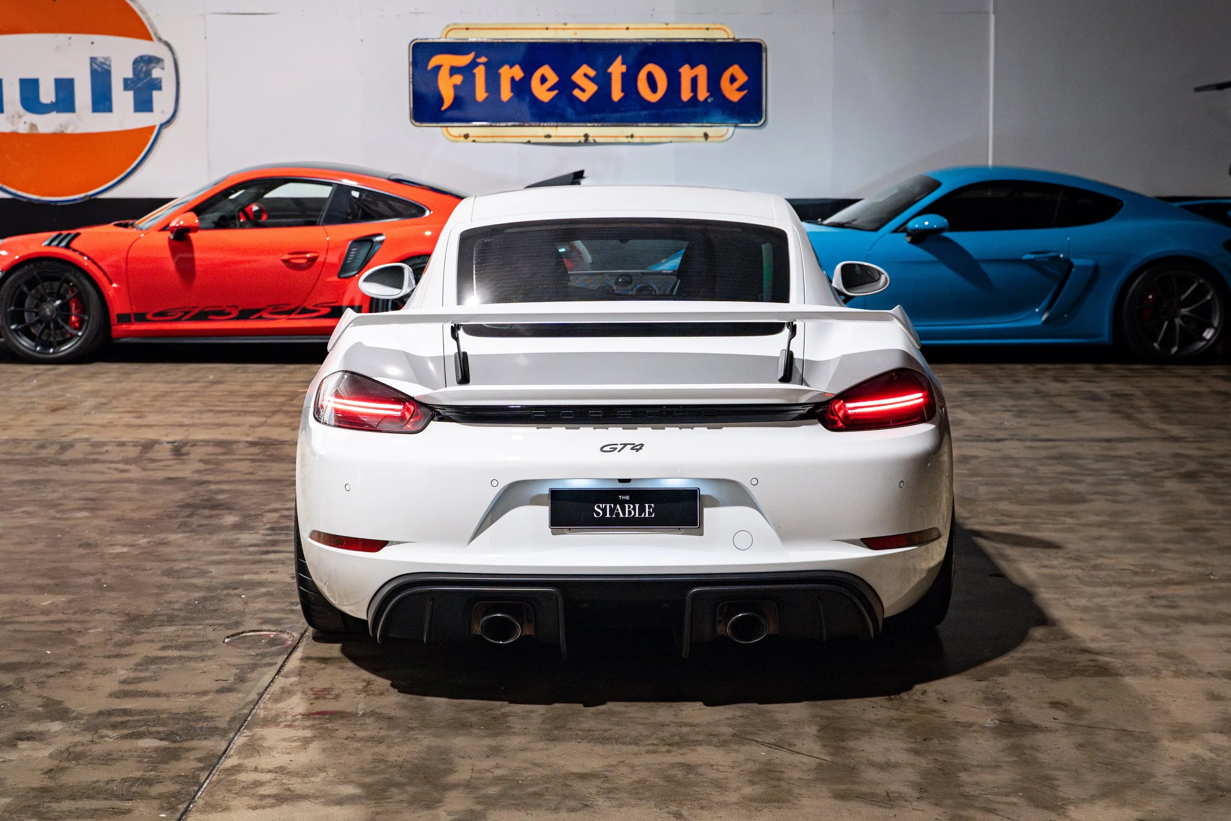 porsche718gt4-listing-14.jpg