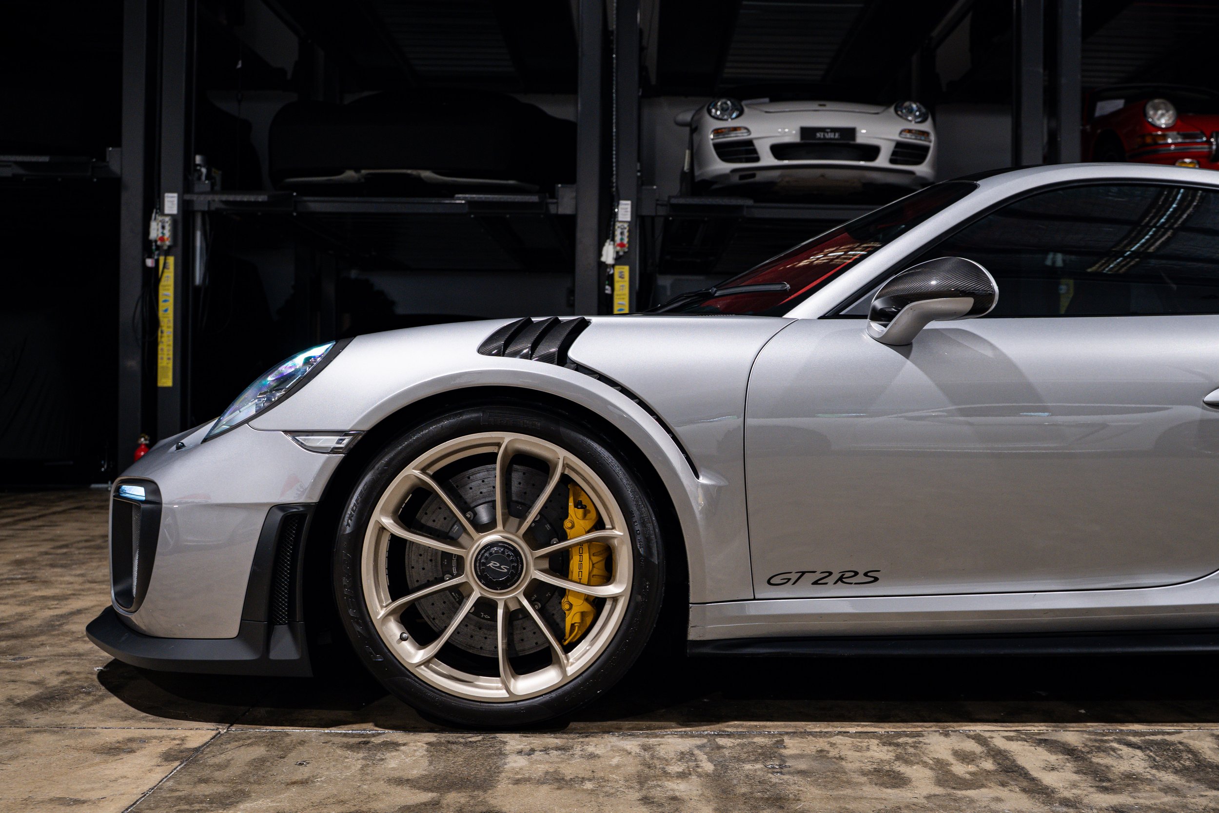 porsche911991gt2rssilver-listing-10.jpg