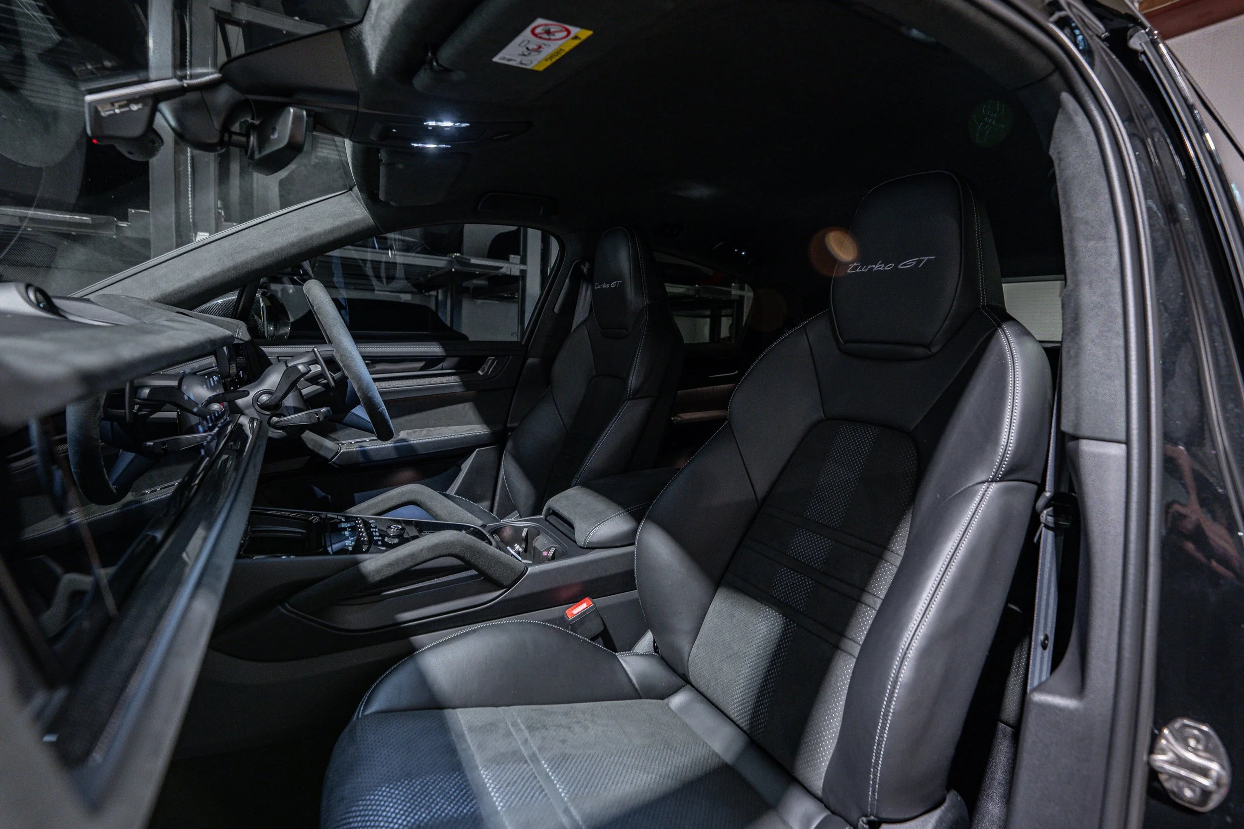 porschecayenneturbogt-listing-35.jpg