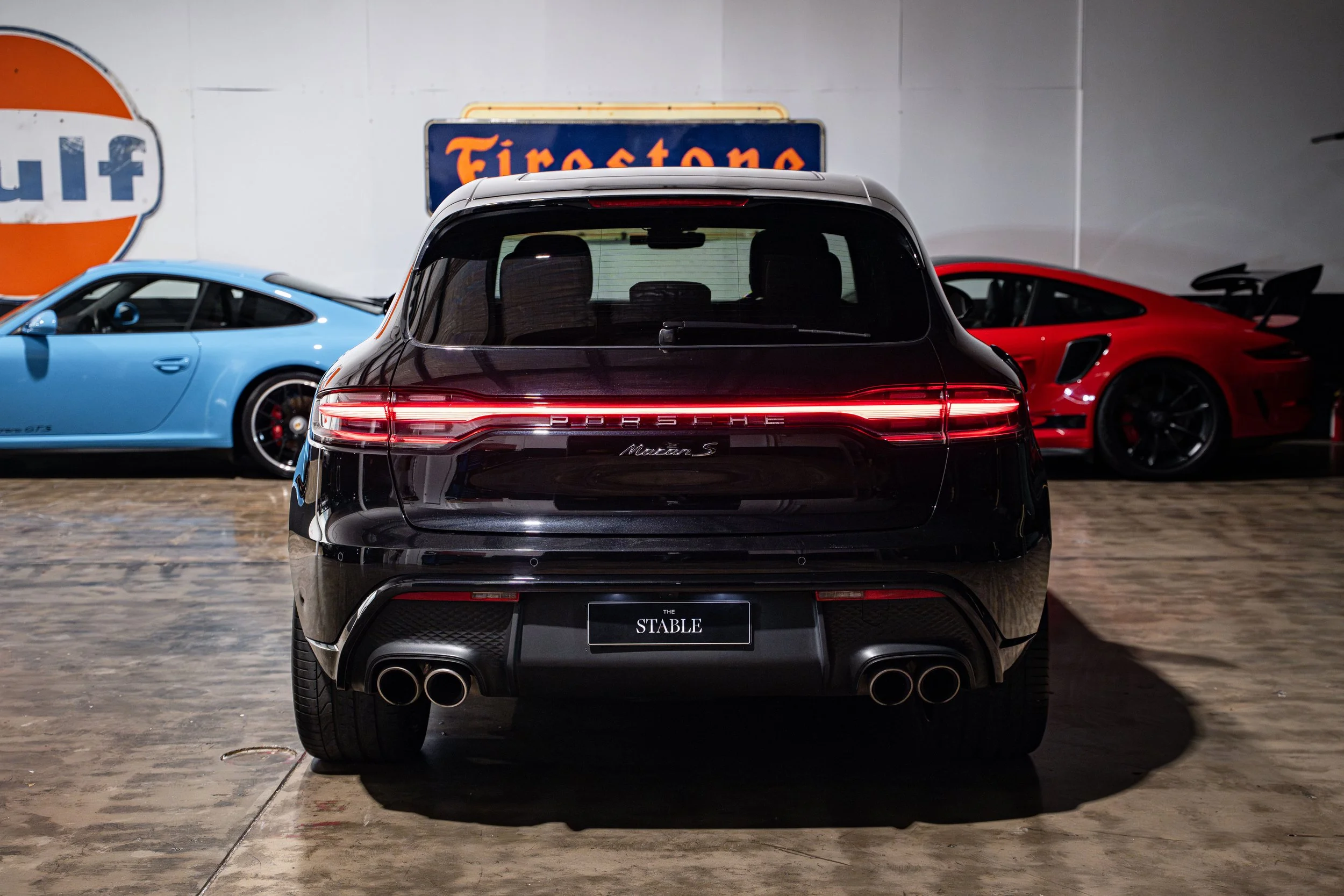 porschemacan-listing-13.jpg