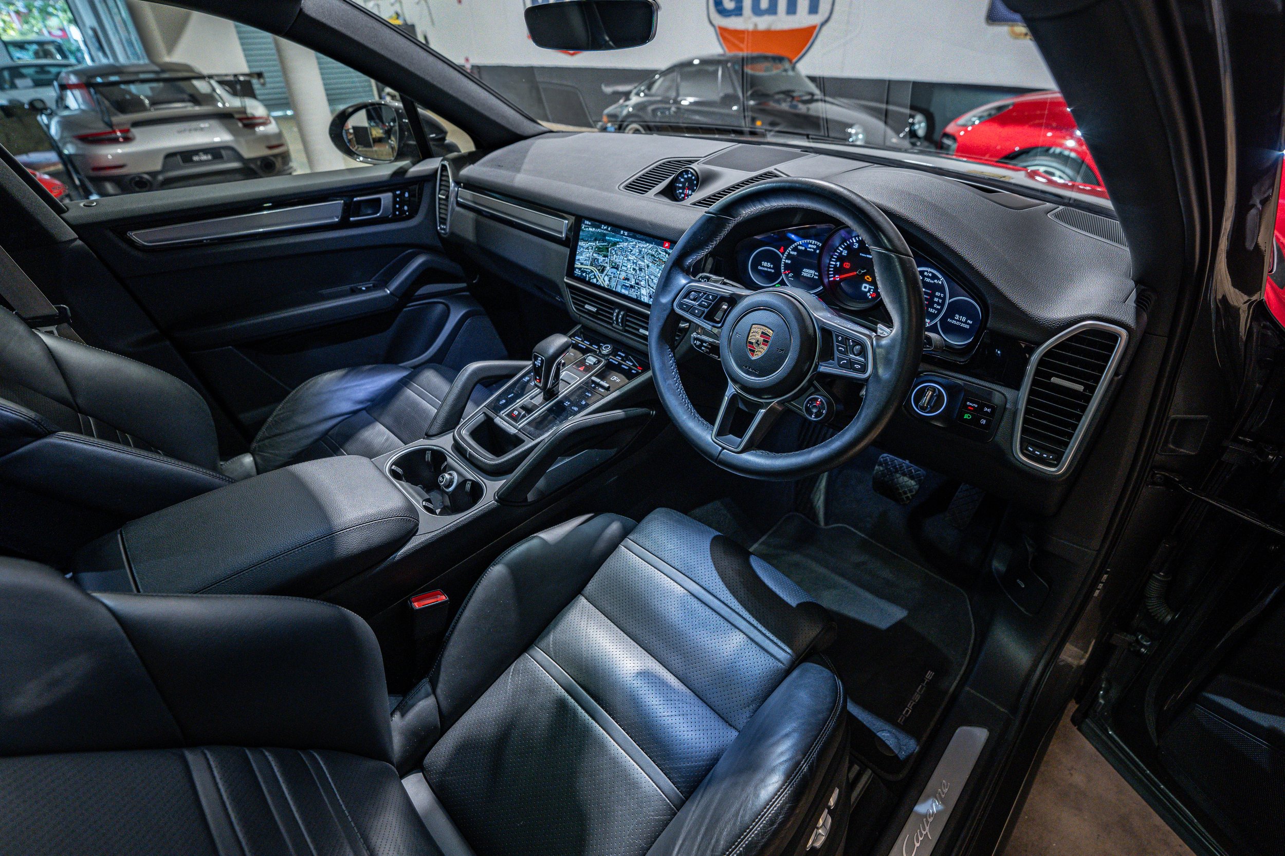 porschecayenne-listing-18.jpg