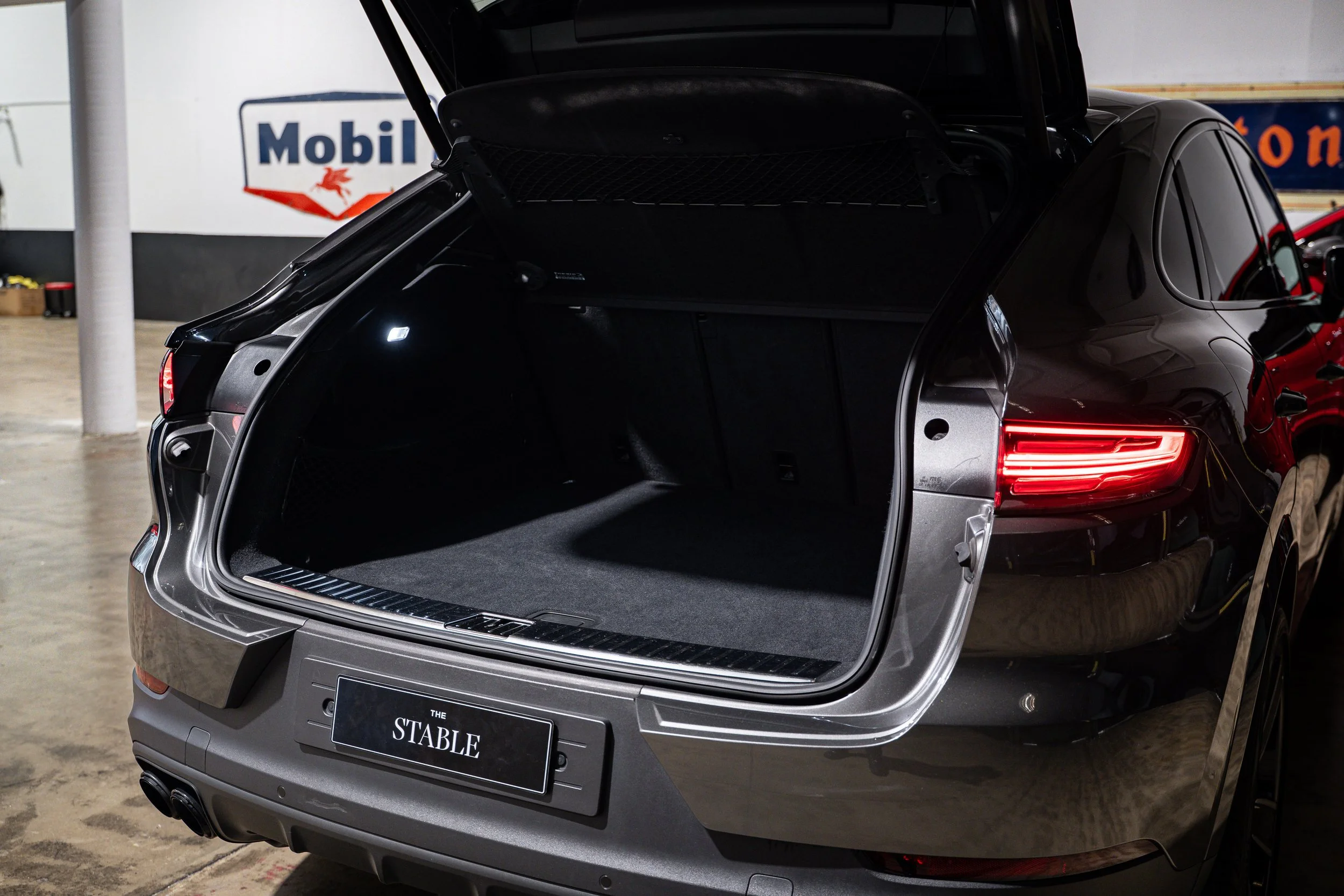 porschecayenne-listing-15.jpg