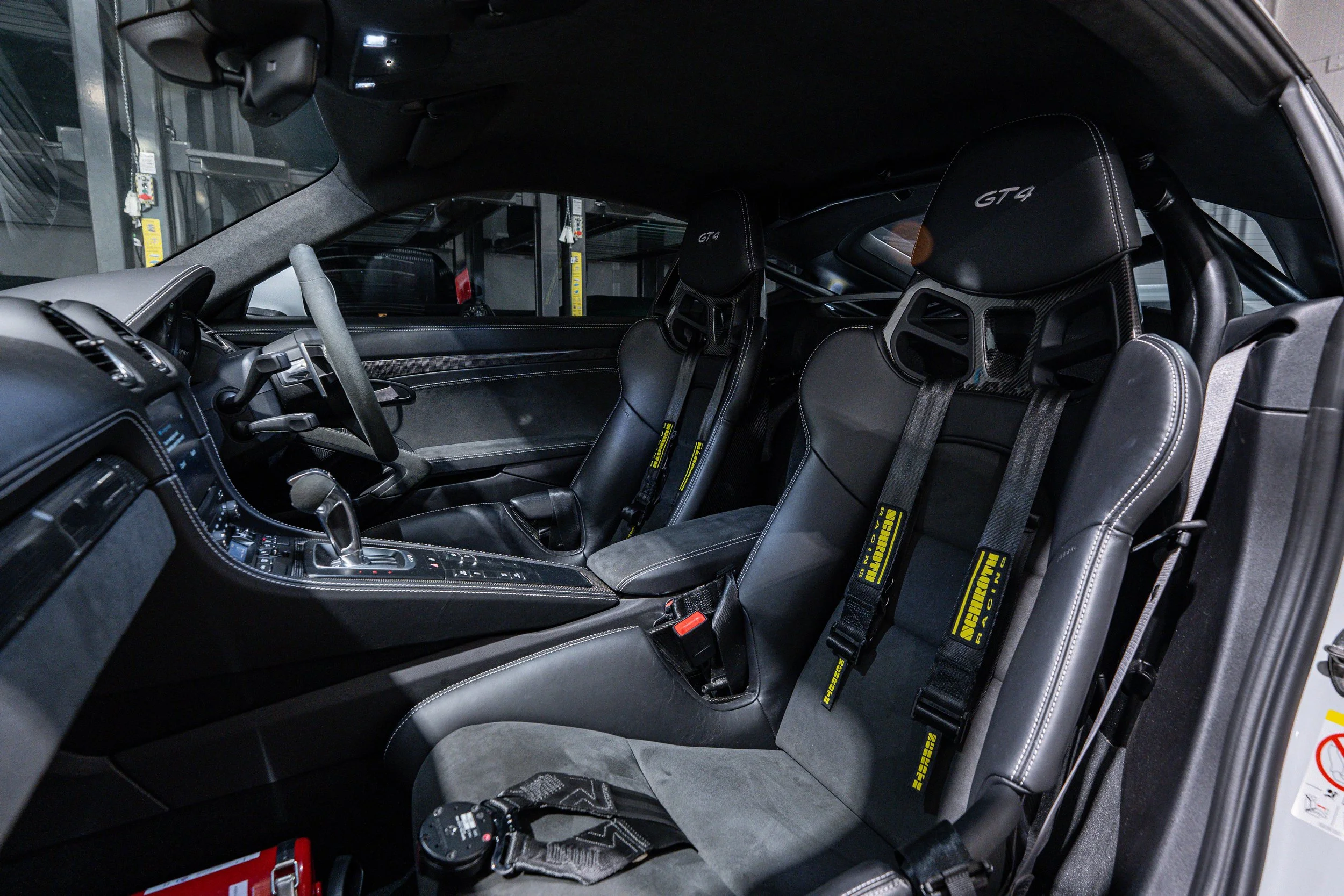 porsche718gt4-listing-31.jpg
