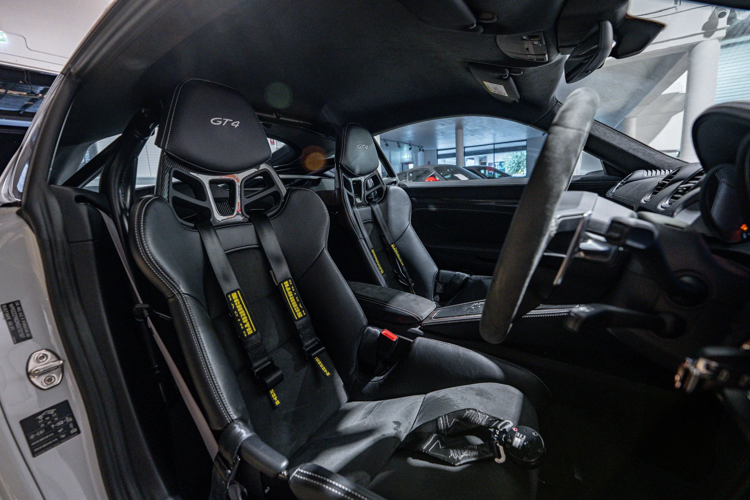 porsche718gt4-listing-26.jpg