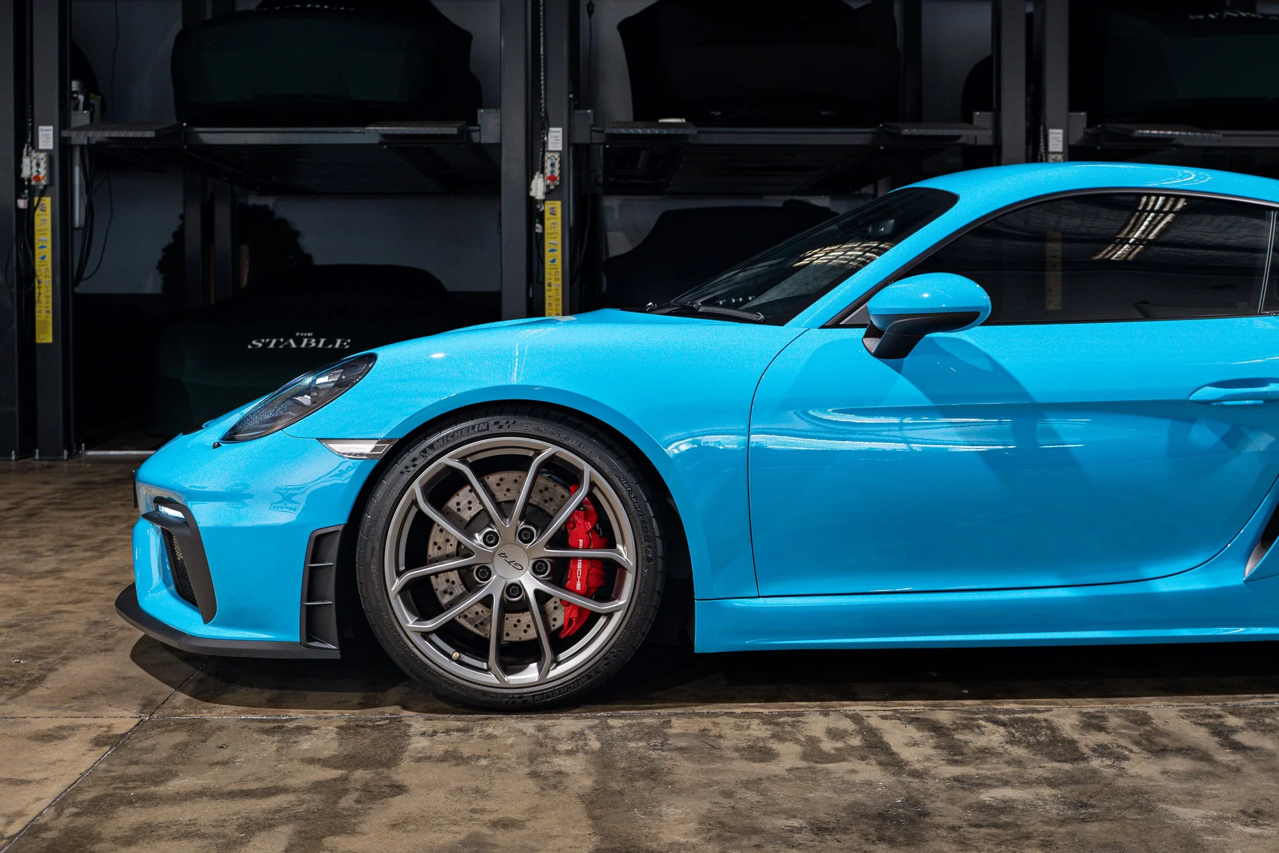 porsche718gt4-listing-6.jpg