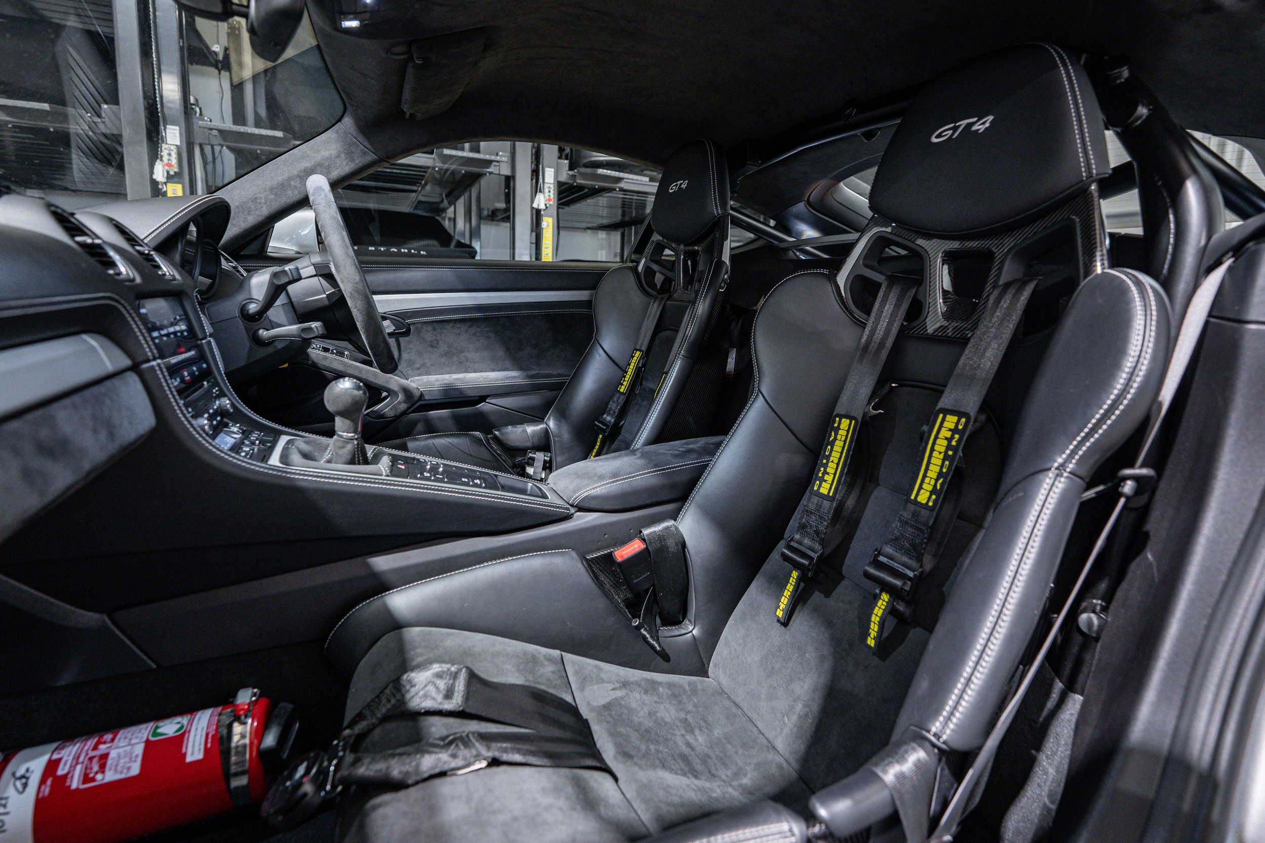 porsche718gt4-listing-38.jpg