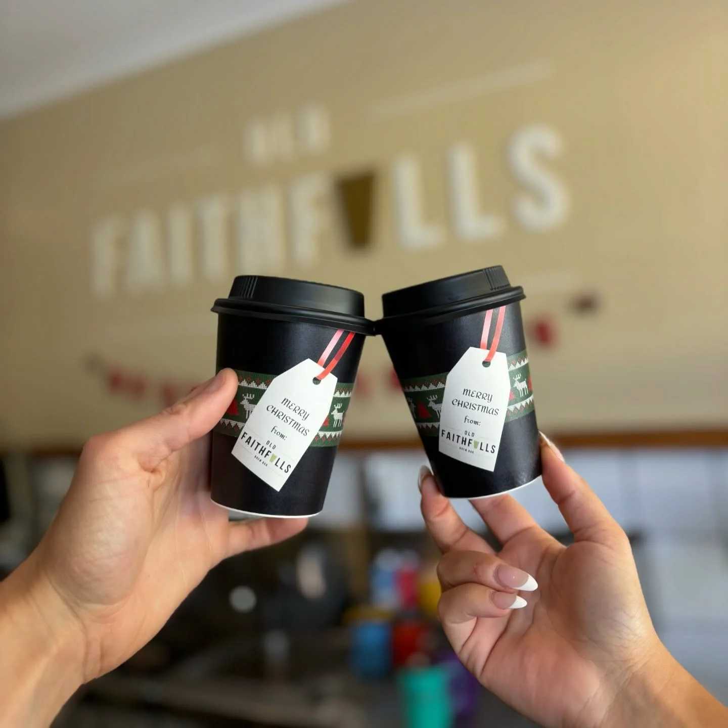 From us to you. ❤️💚 We really are feeling the Christmas spirit, and thanks to @cupandcarry_ we now have the sweetest Christmas cups 🎄