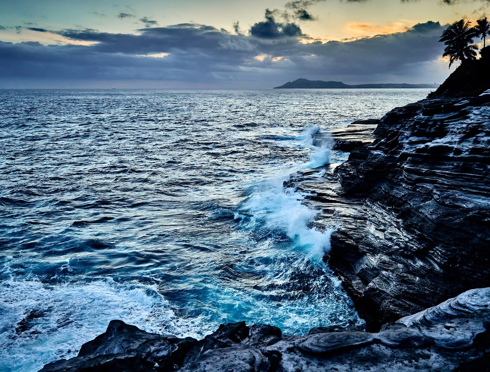 spitting-cave-oahu-ocean-rocks-hawaii.6673-1.FILE.jpg