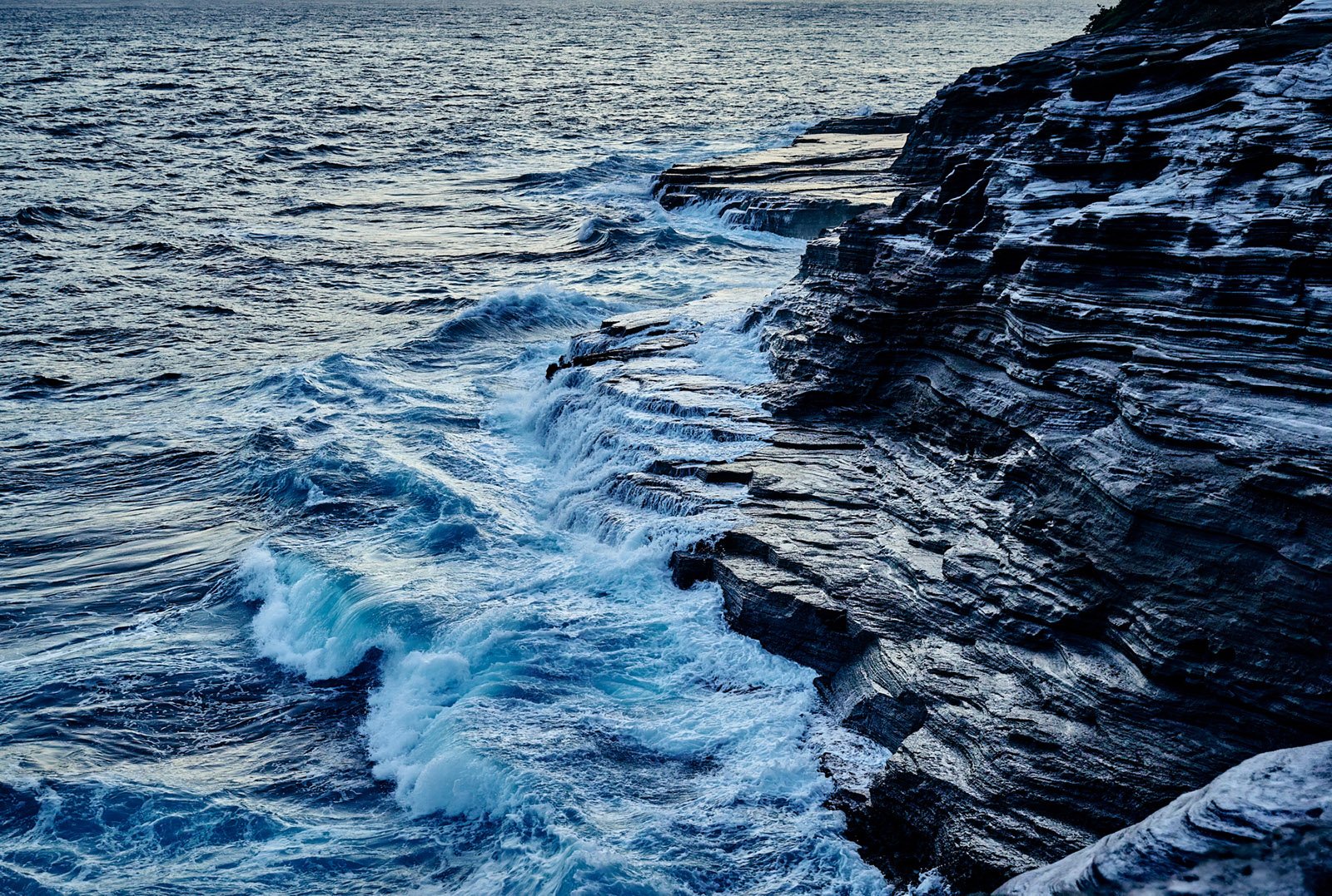 spitting-cave-oahu-ocean-rocks-hawaii.6723.FILE.jpg