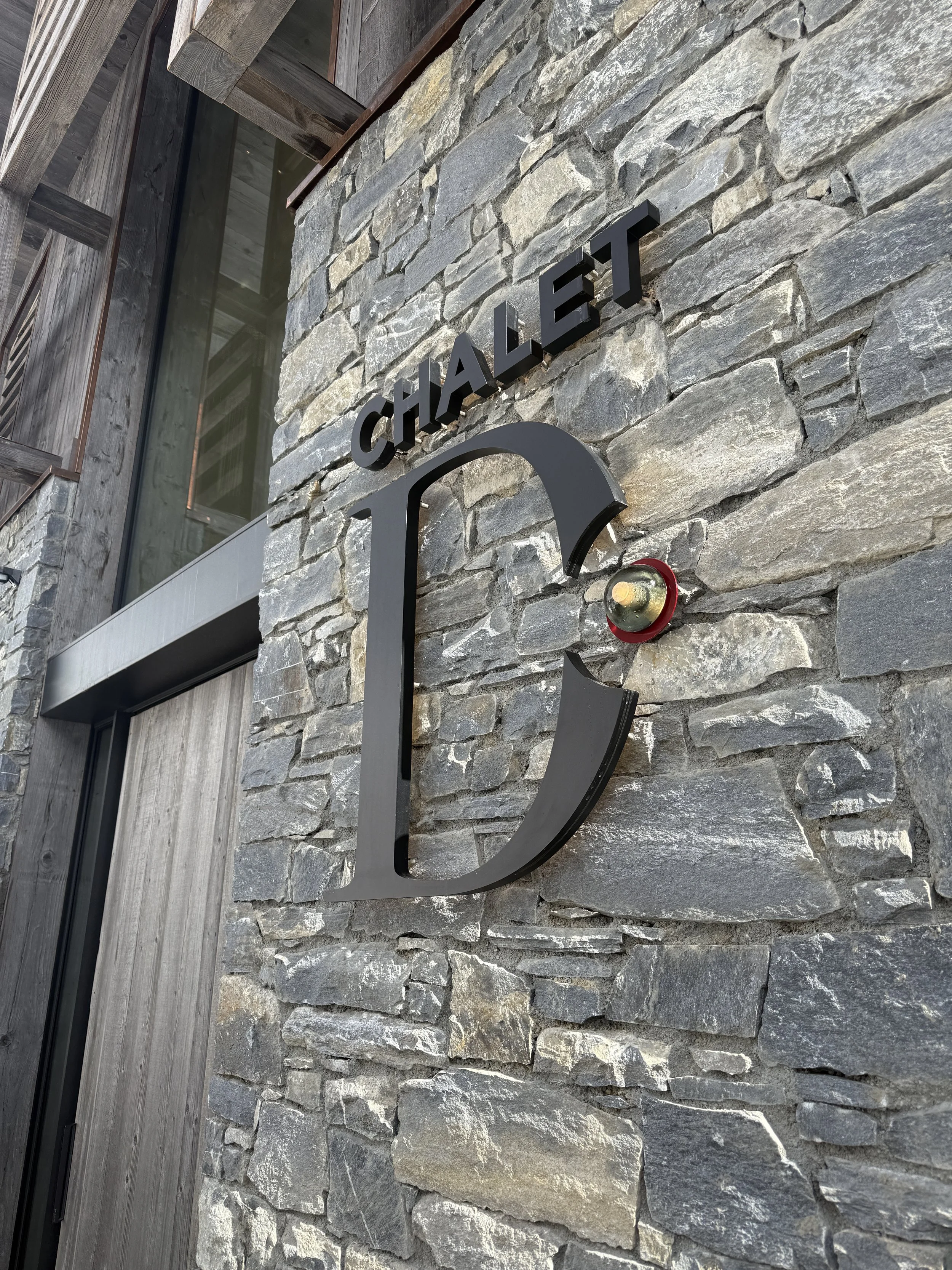 CHALET D Enseigne_29.jpg