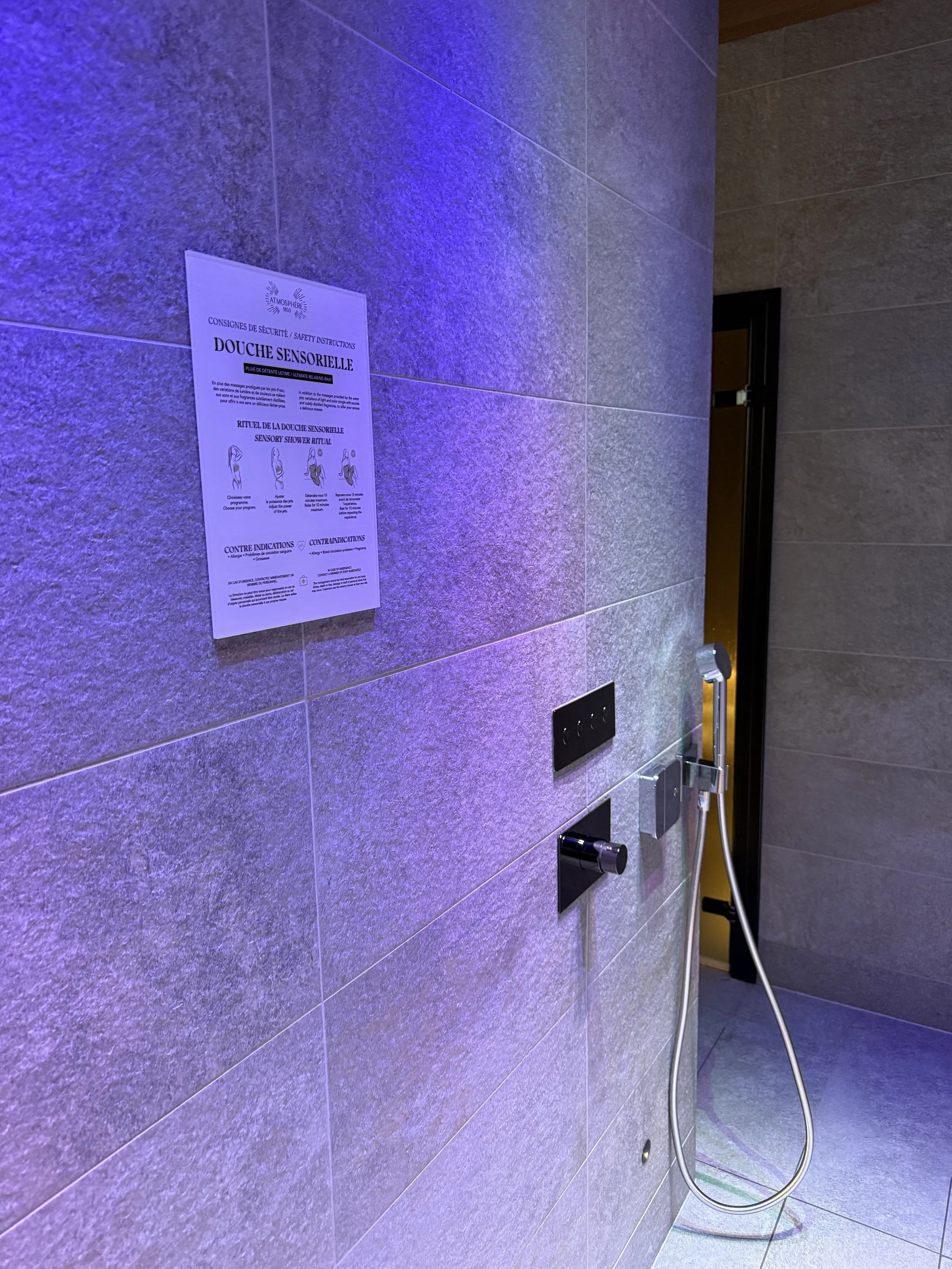 ATMOSPHERE Sign_152.jpg