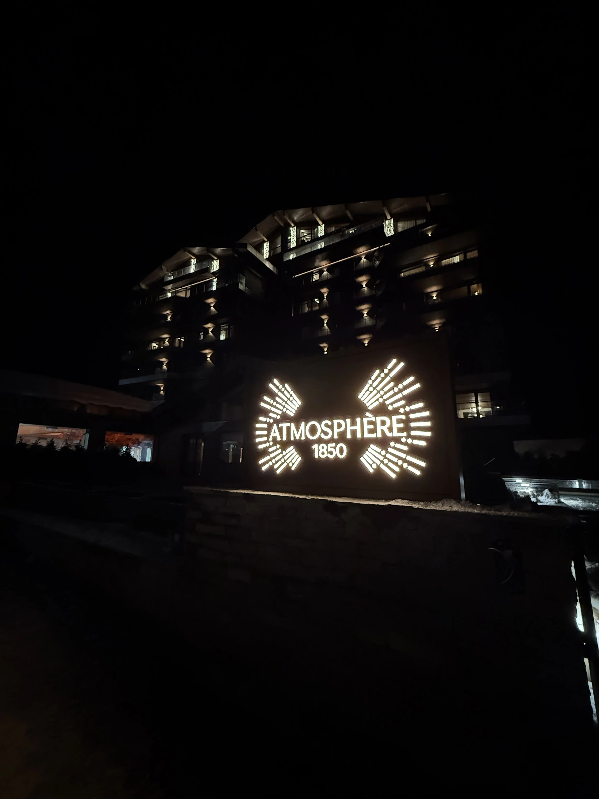 ATMOSPHERE Totem_07.jpg