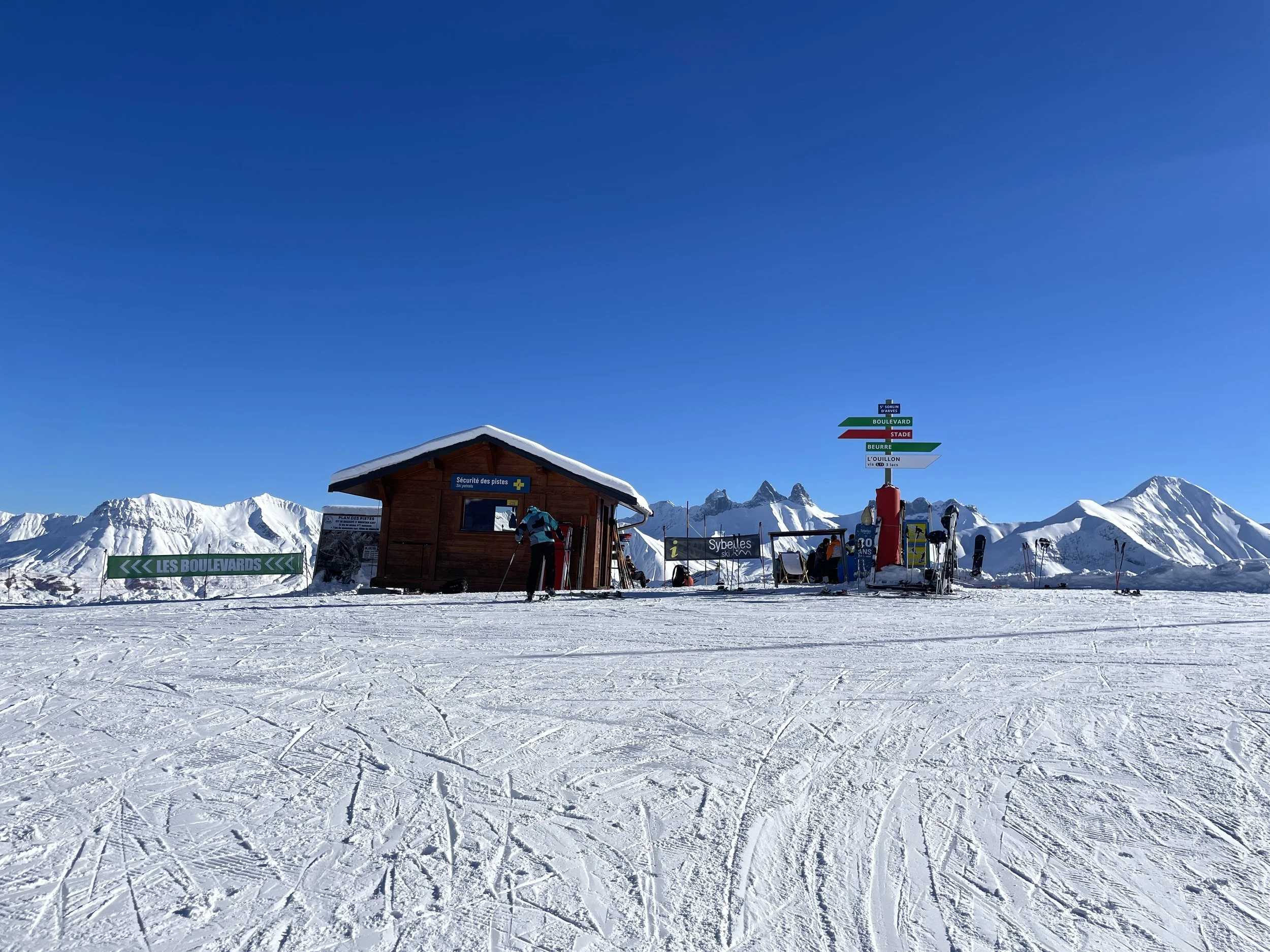 SYBELLES Flèches 020.jpg