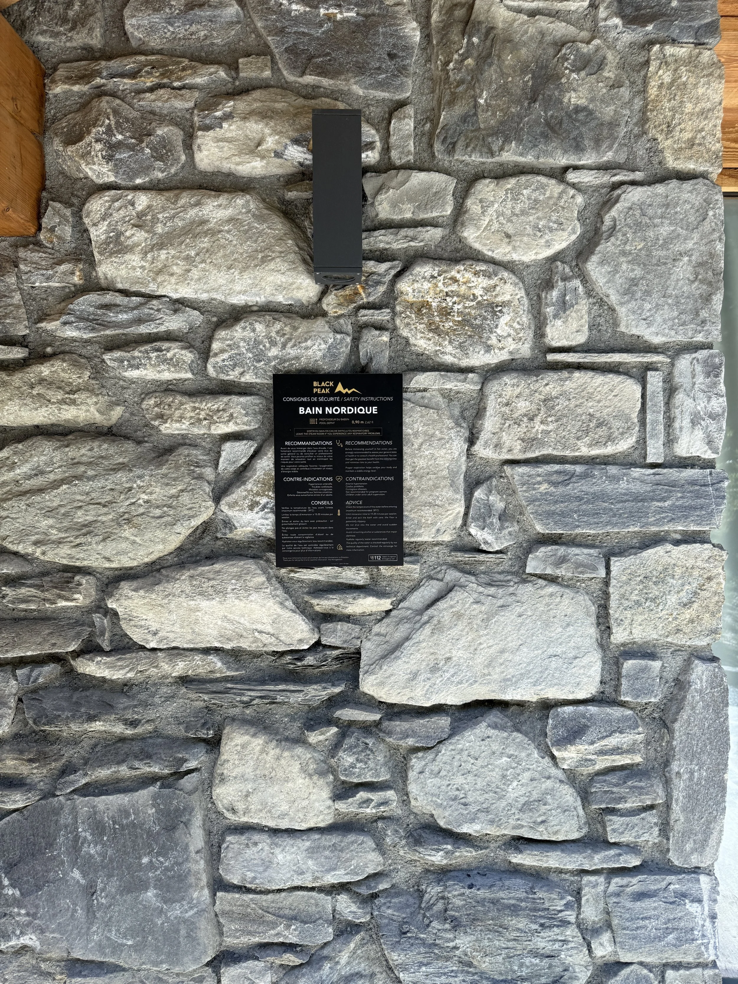 Black Peak_sign05.jpg