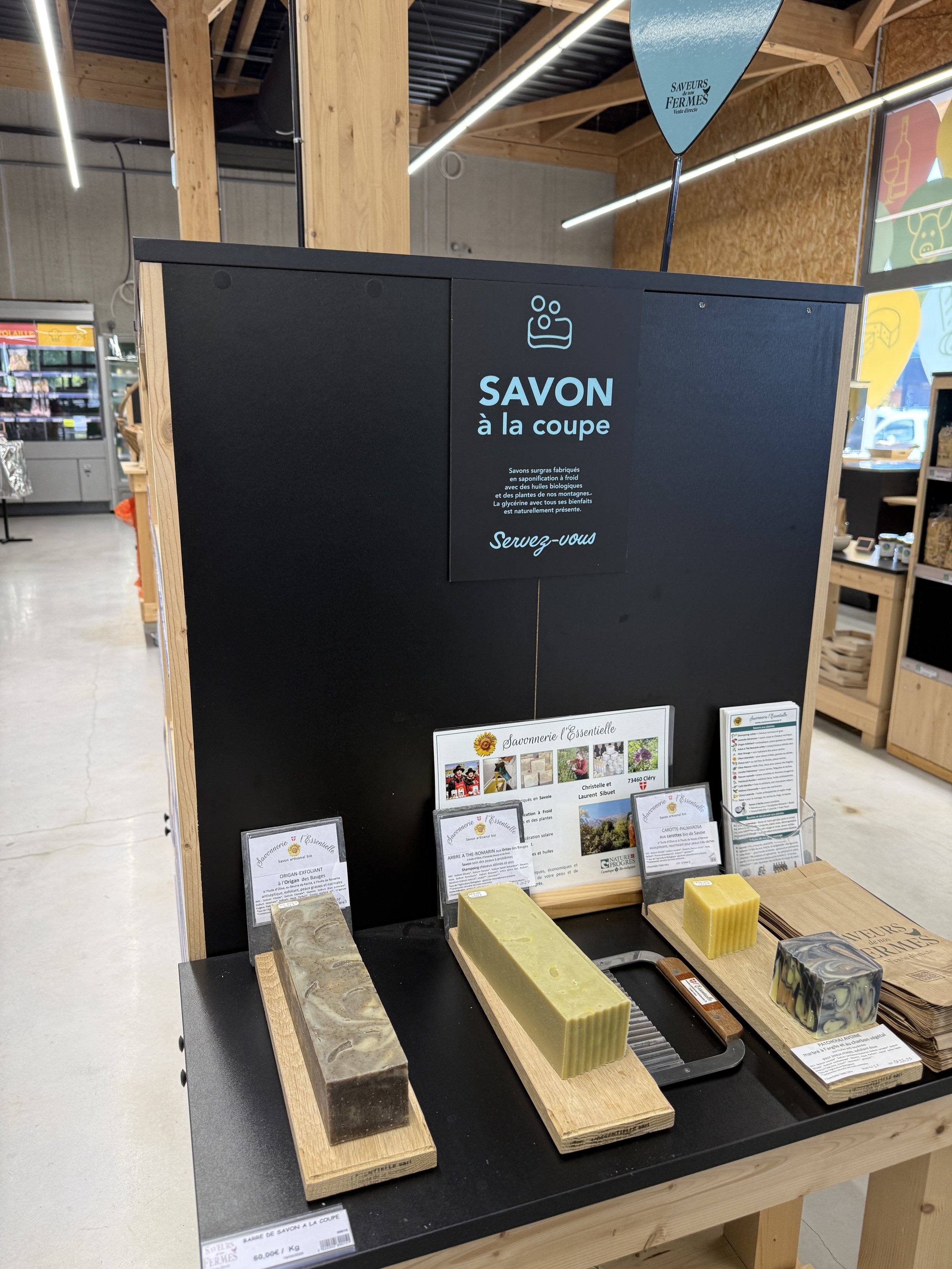 SAVEURS Sign rayons_02.jpg