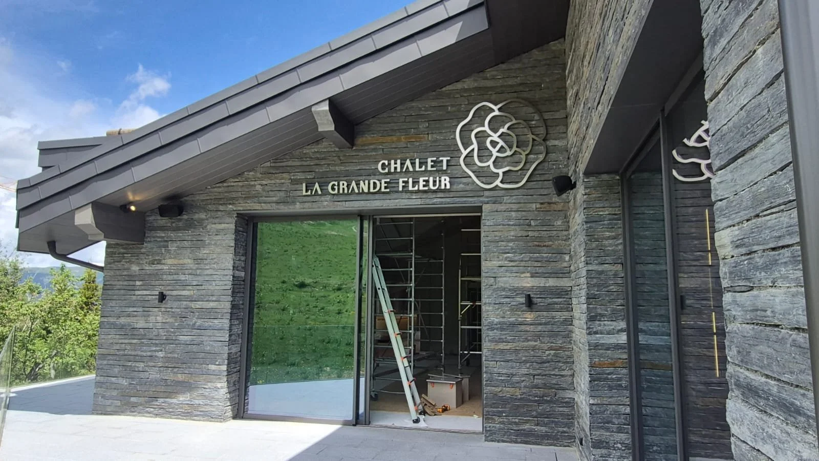 GRANDE FLEUR_08.jpg