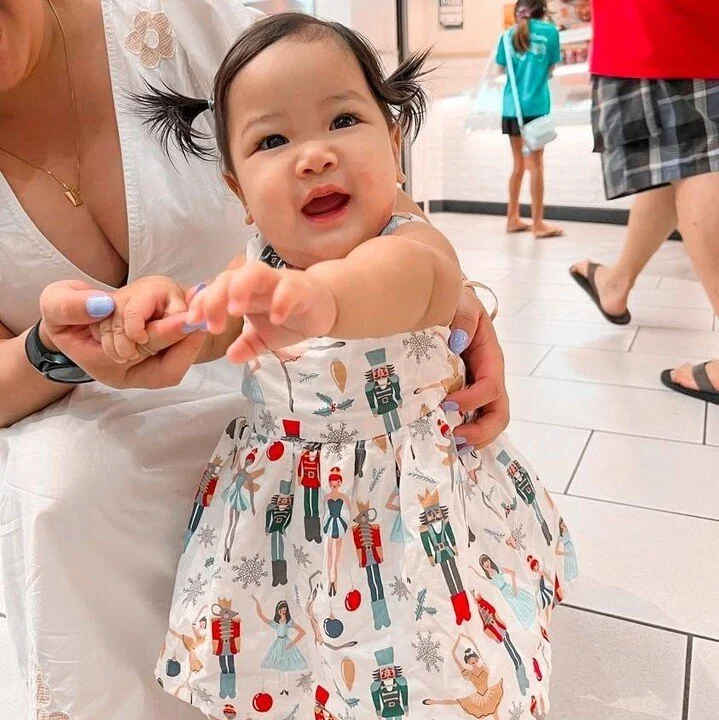 I blinked and then you were 8 months. Everyone keeps telling me to enjoy the moments because they grow up so fast but nothing can prepare you to miss a version of your child that you had only a couple months ago, while simultaneously excited for who 