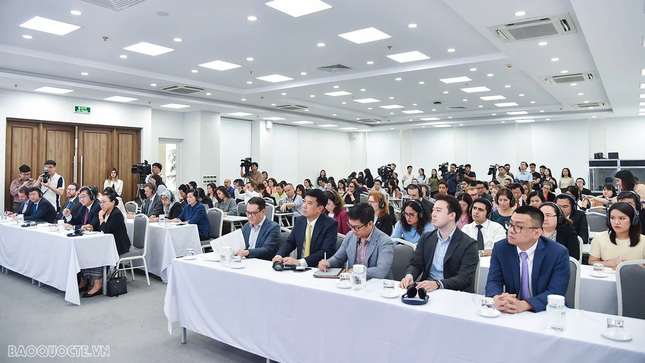 Vietnam Proposes 'ASEAN Future Forum' to Chart Development Path