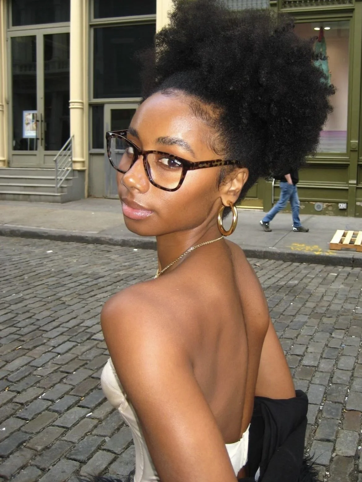 Milking It: Kianna Naomi @KIANNANAOMI @NOTKIANNASBOOKCLUB