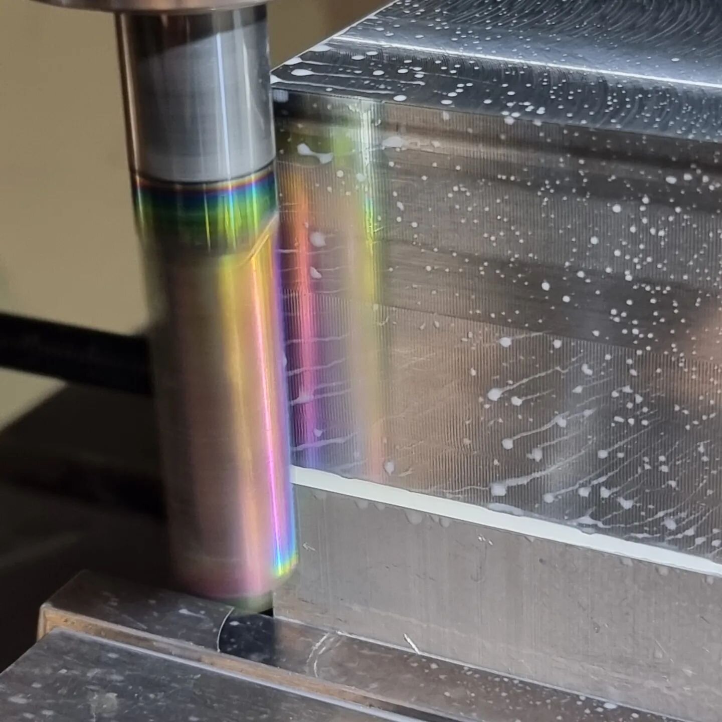 Making slick components using slicker looking non ferrous carbide coated endmills! 🤩 

#cncmachining #milling #britishmanufacturing&nbsp; #cncmilling #fanuccnc #cncmachinist #cnc #drilling #promacprecision #carbidetools #cutwell #cnc #drilling #mill