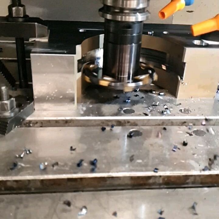 Slow mo of the side and face 😍😍

#cncmachining #milling #britishmanufacturing&nbsp; #cncmilling #fanuccnc #cncmachinist #cnc #drilling #promacprecision #carbidetools #cutwell #cnc #drilling #millingmachine #promacprecision #leadwell #ukmanufacturin
