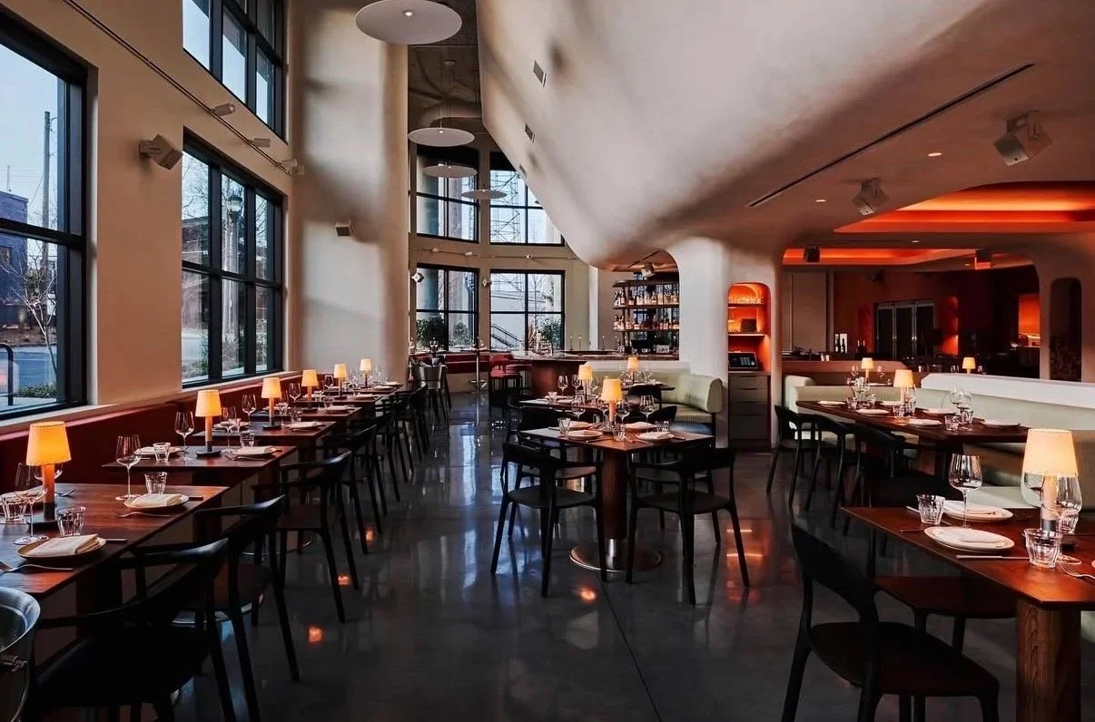 Füm, Atl, GA. Int Design: Square Feet Studio. Photography: Andrew Thomas Lee