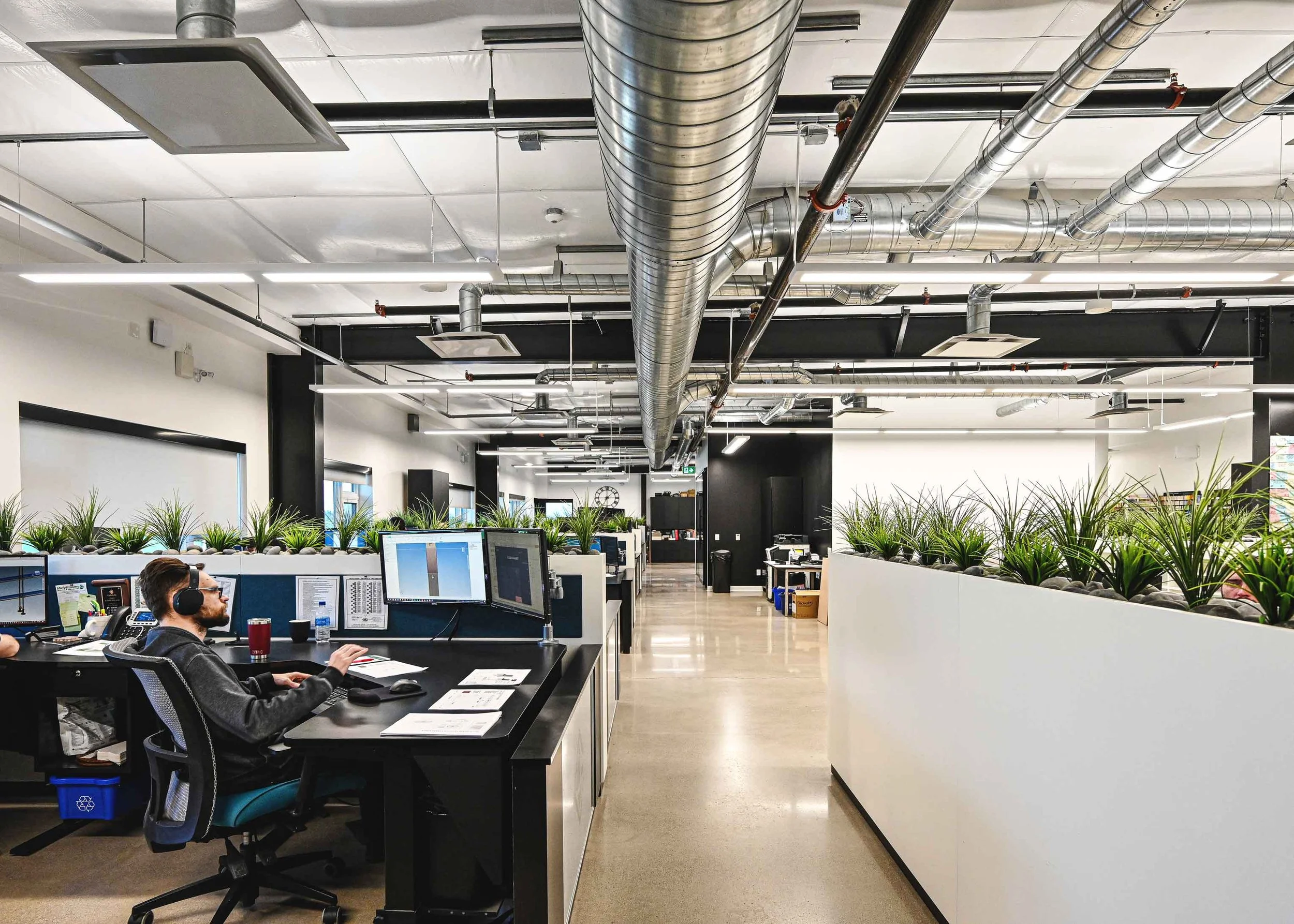 FKS-Electric_Commercial_Chervin-Office_P7C_7836.jpg