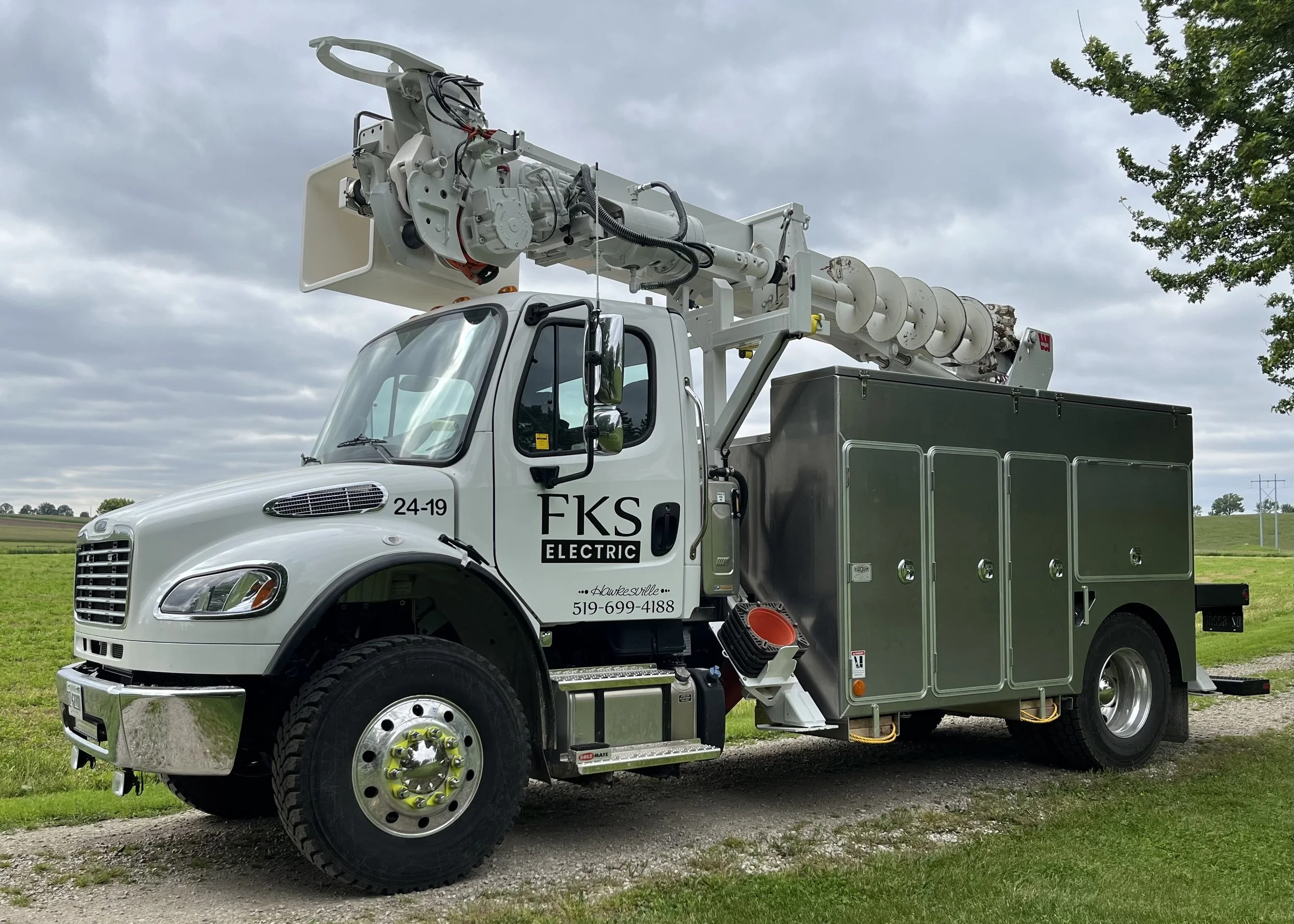 FKS - Pole Truck 2.jpg