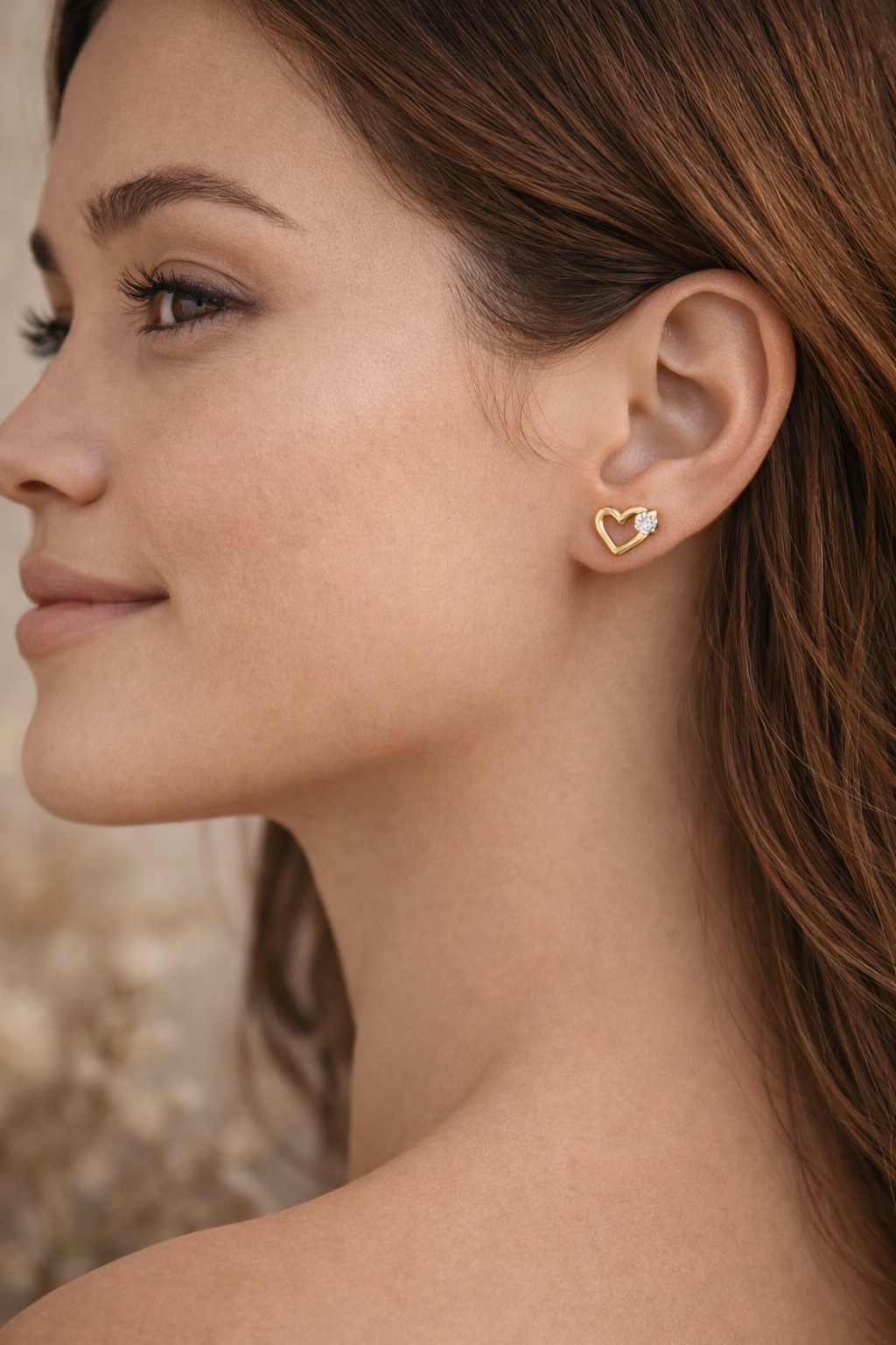 heart stud earrings model.png