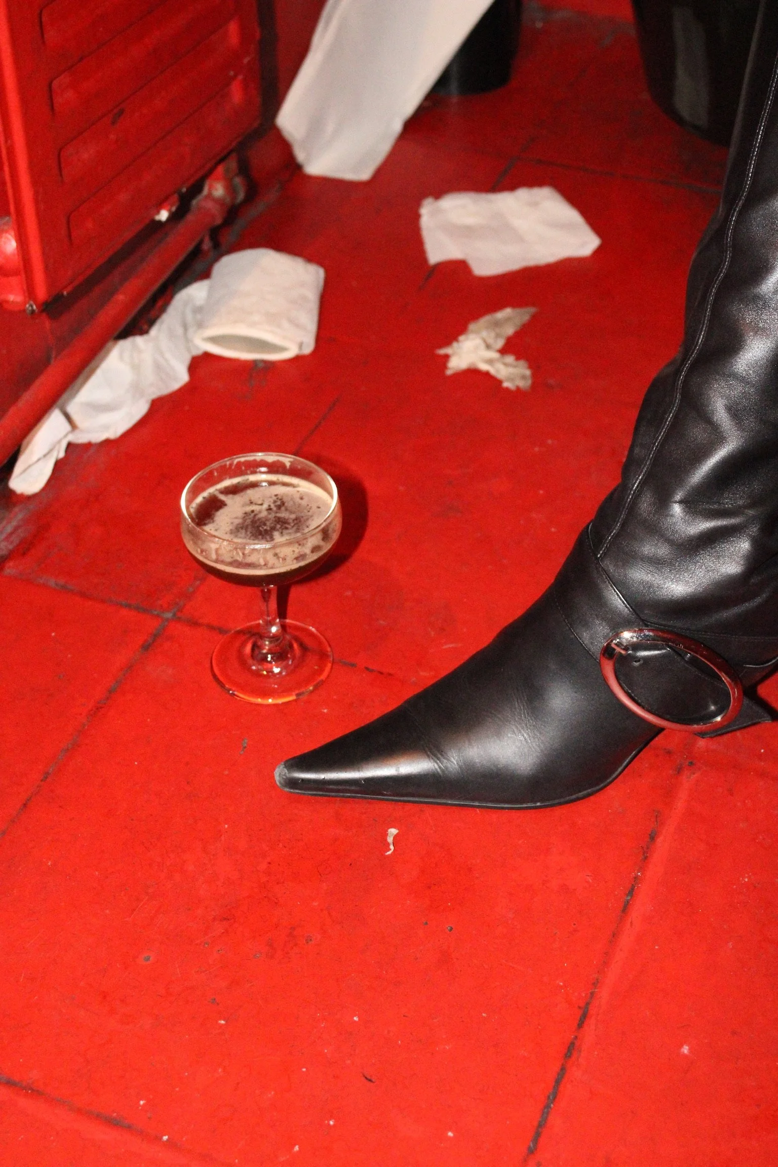 Shooting at Bar Brutal © Panagiota Fougia / saucy magazine