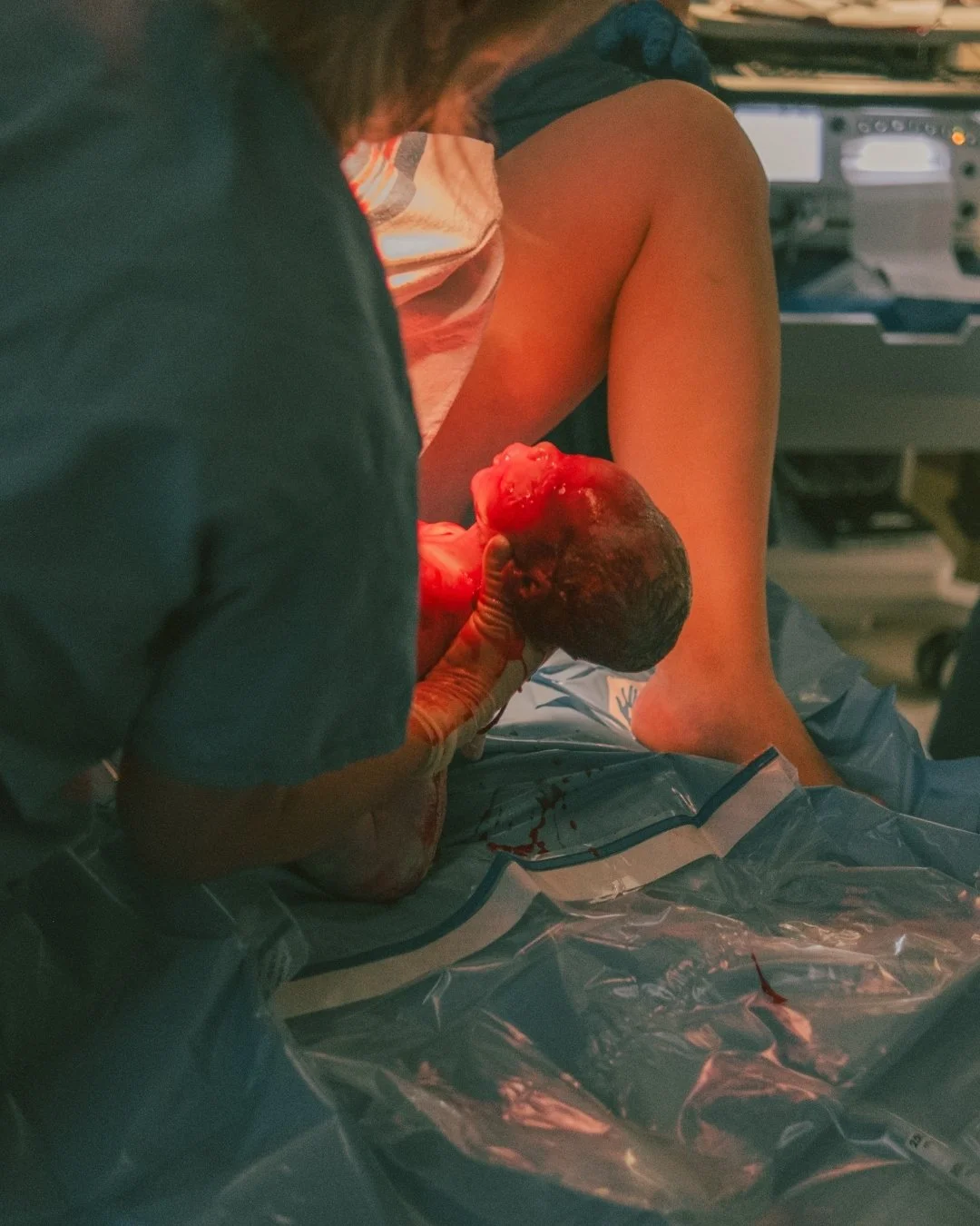 Every time I see a birth, I&rsquo;m amazed by what the body can do. The sounds, the quiet, the strength, it hits me every single time. Birth isn&rsquo;t just a medical event. It&rsquo;s wild, trust, power, and the beginning of something new. It can b