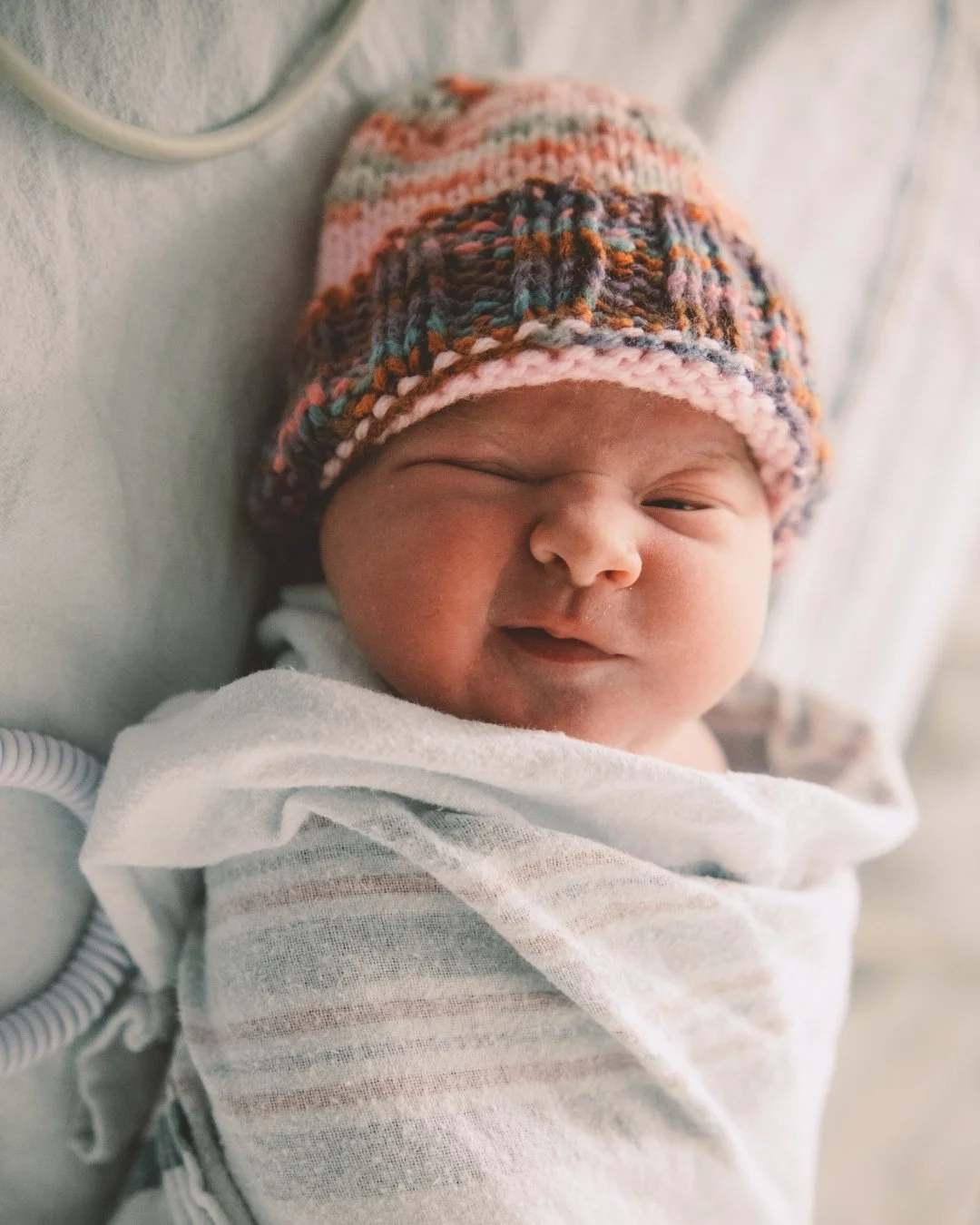 POV: You&rsquo;re 39 weeks pregnant and someone tells you &ldquo;get your sleep now.&rdquo;
As if you&rsquo;re not already waking up every 45 minutes to pee, shift positions, or because your hip went numb. If sleep could be stored, you&rsquo;d have a