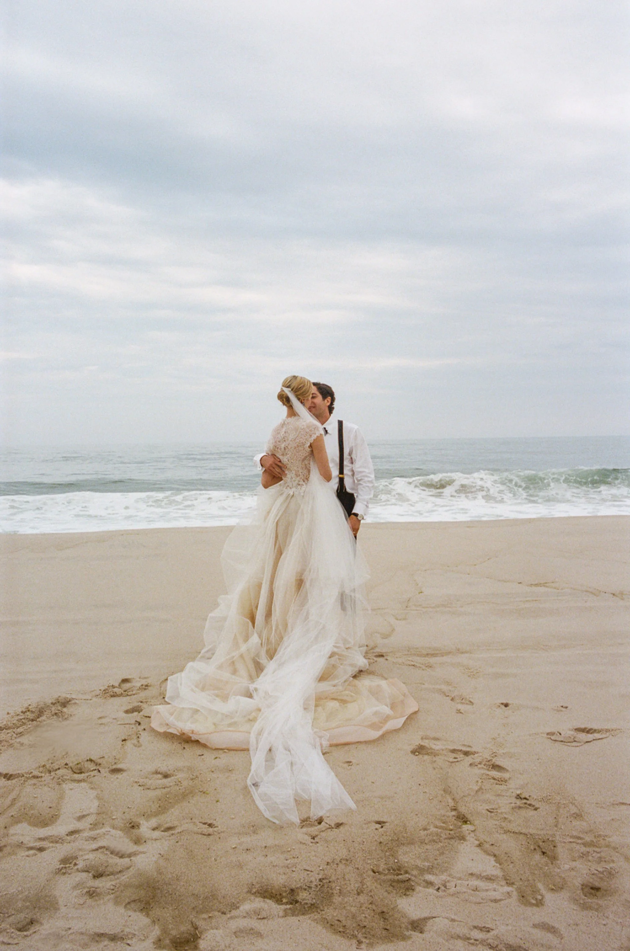 73-Sasithon-Photography-stefanie-cove-hamptons-weddingREV.JPG