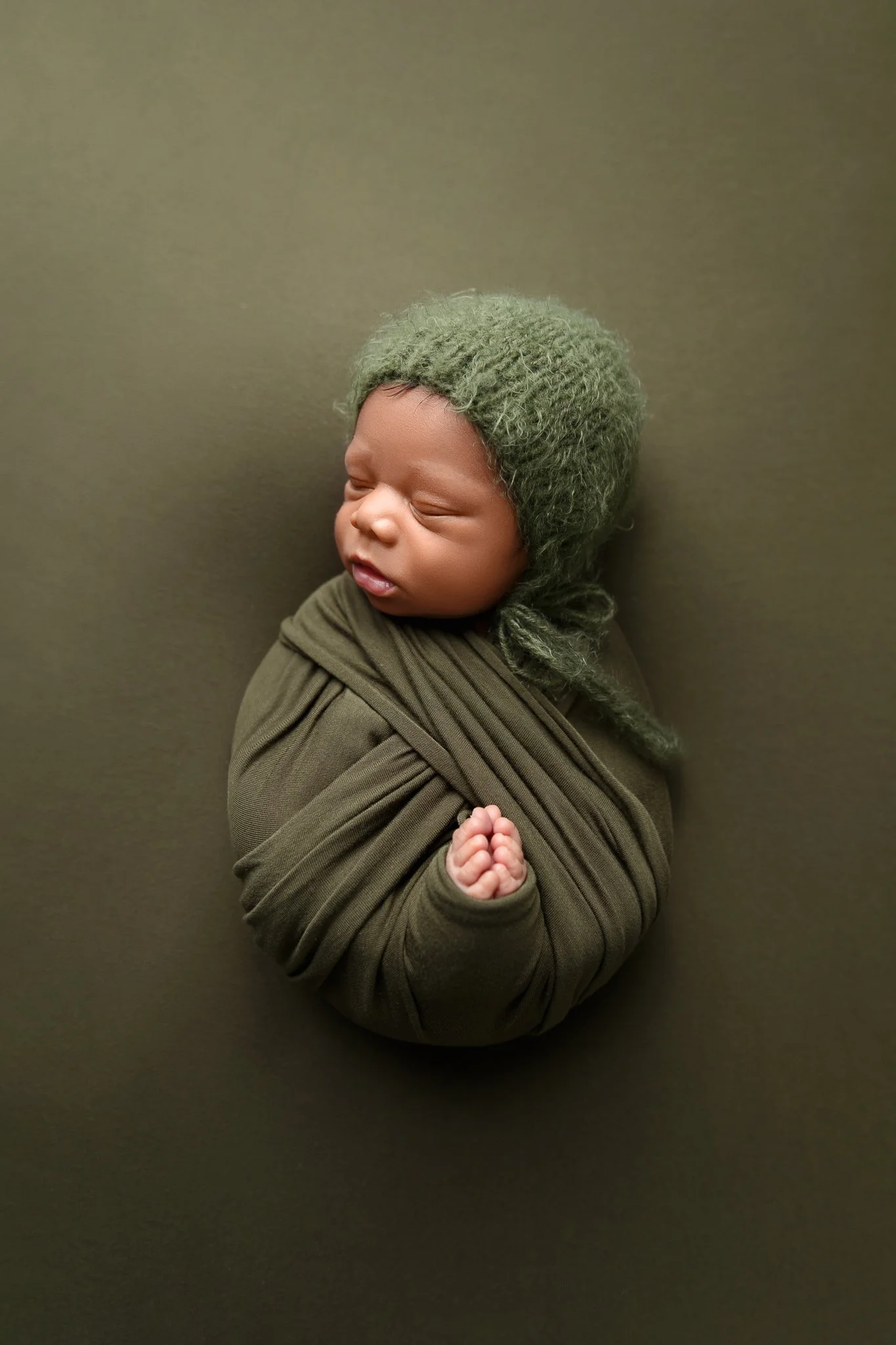 Atlanta, GA Newborn Photographer | Noah Studio Newborn Session 