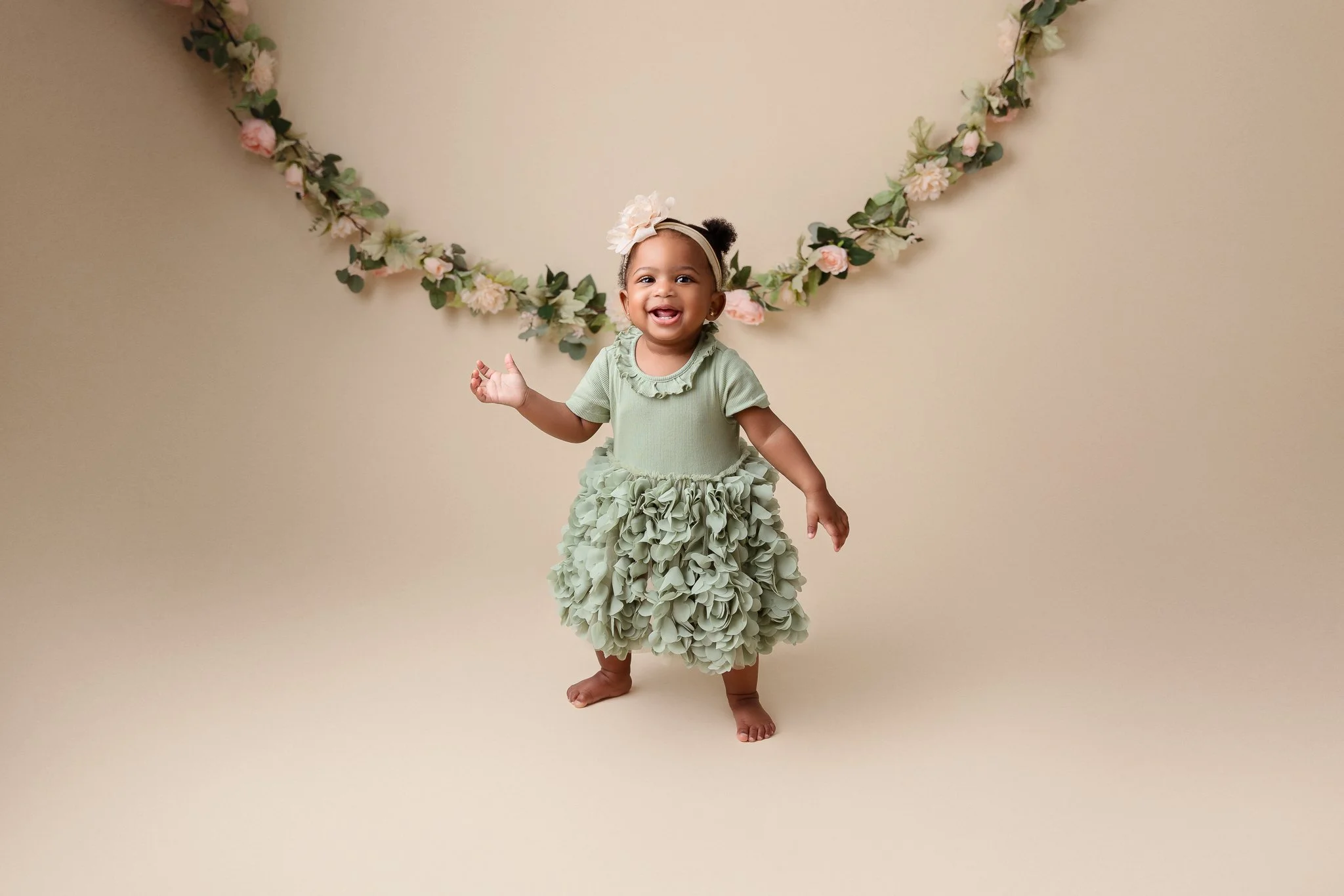 Atlanta, GA Newborn Photographer | Peyton Studio Cake Smash Session 