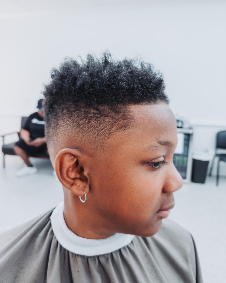 💈Book your appointments while slots are available for this weekend. Book ahead so you will be sure to get on the books💈
#barbershop #beards #blurryfade #elonnc #saxpahawnc #mebanenc #alamancebarbers #ncbarbers #ncbarbershop #grahamnc #alamancecount