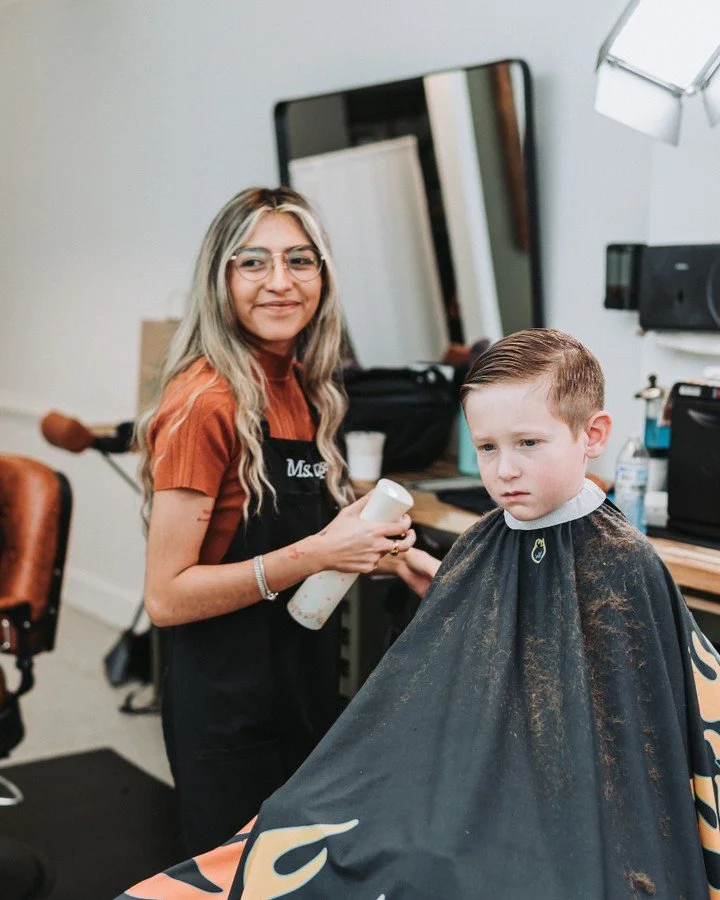 💈Book your appointments while slots are available for this weekend. Book ahead so you will be sure to get on the books💈
#barbershop #beards #blurryfade #elonnc #saxpahawnc #mebanenc #alamancebarbers #ncbarbers #ncbarbershop #grahamnc #alamancecount