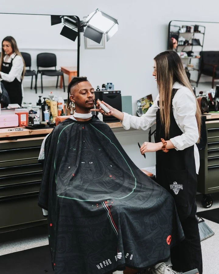 💈Book your appointments while slots are available for this weekend. Book ahead so you will be sure to get on the books💈
Barber:@shearqueenn

#barbershop #beards #blurryfade #elonnc #saxpahawnc #mebanenc #alamancebarbers #ncbarbers #ncbarbershop #gr