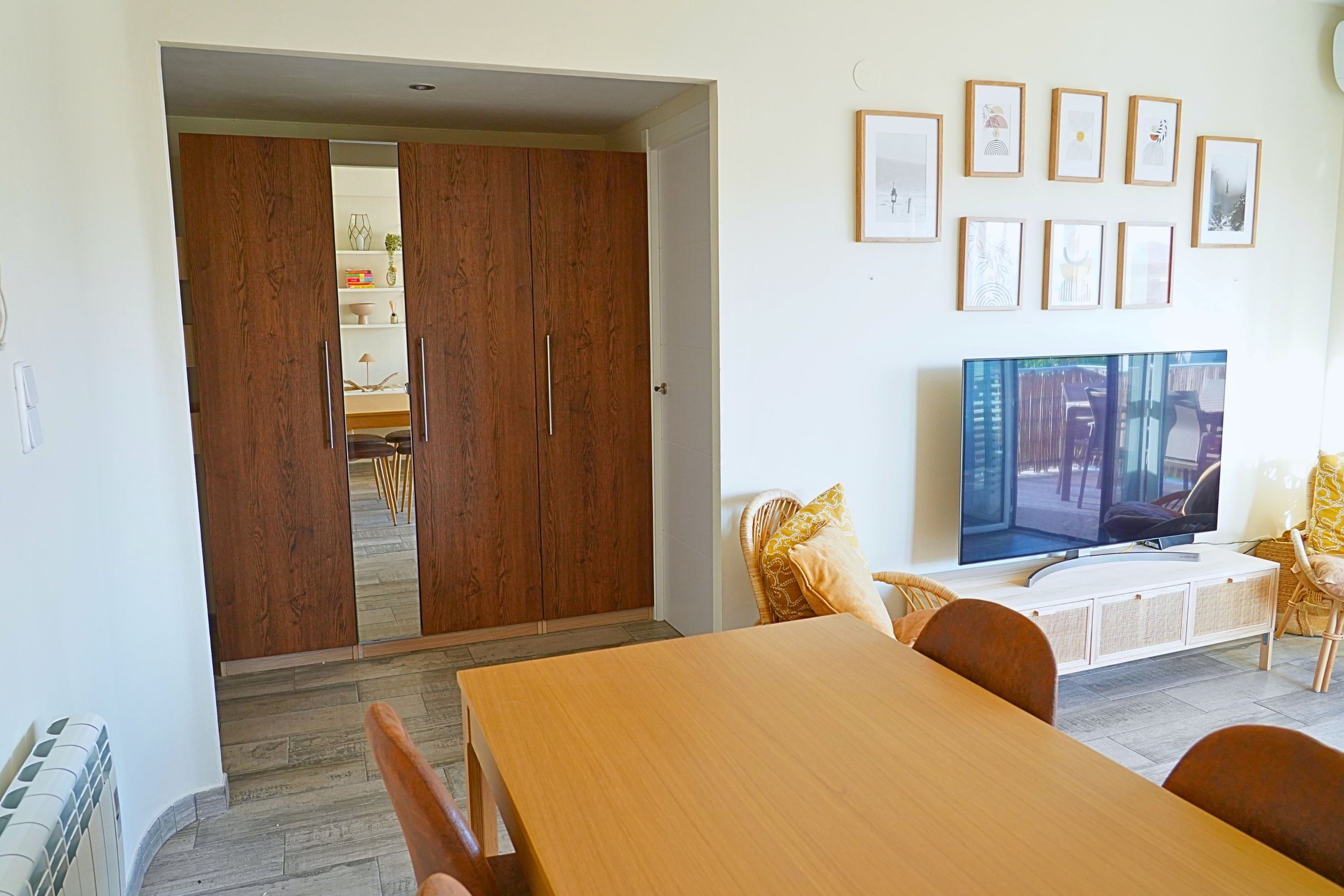 MM1 Living Room horizontal 7.jpg