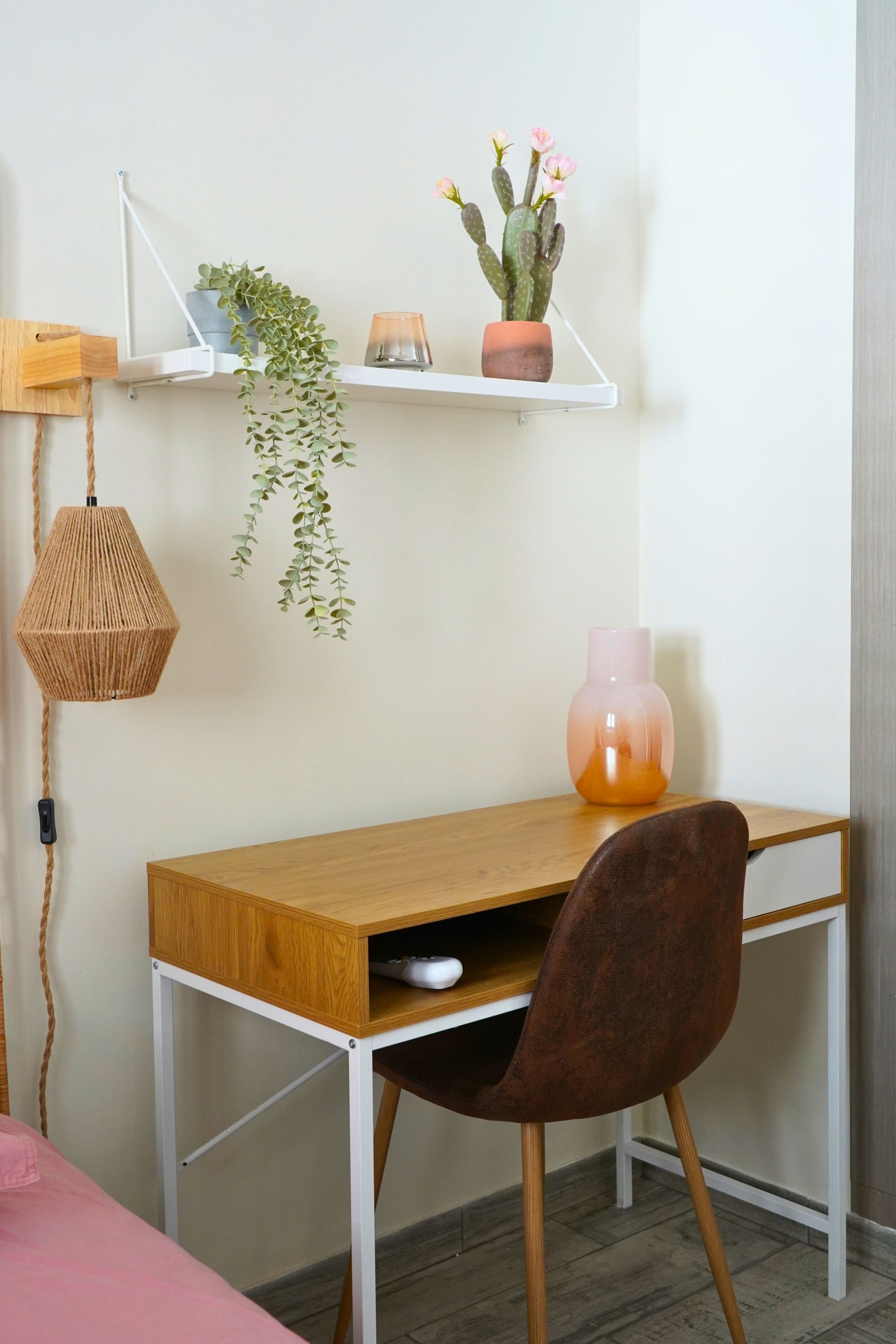 MM1 Pink bedroom vertical 2.jpg