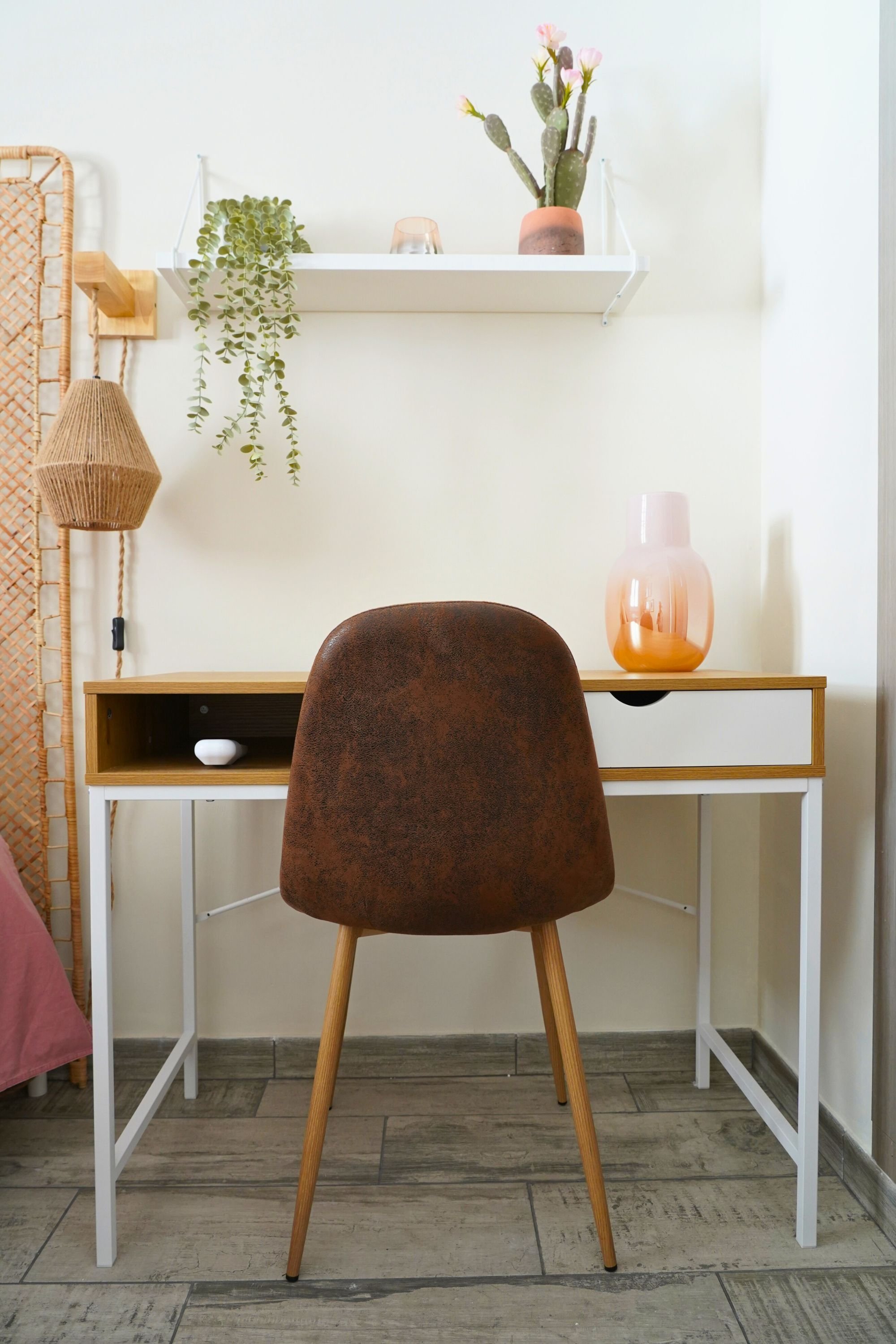 MM1 Pink bedroom vertical 7.jpg