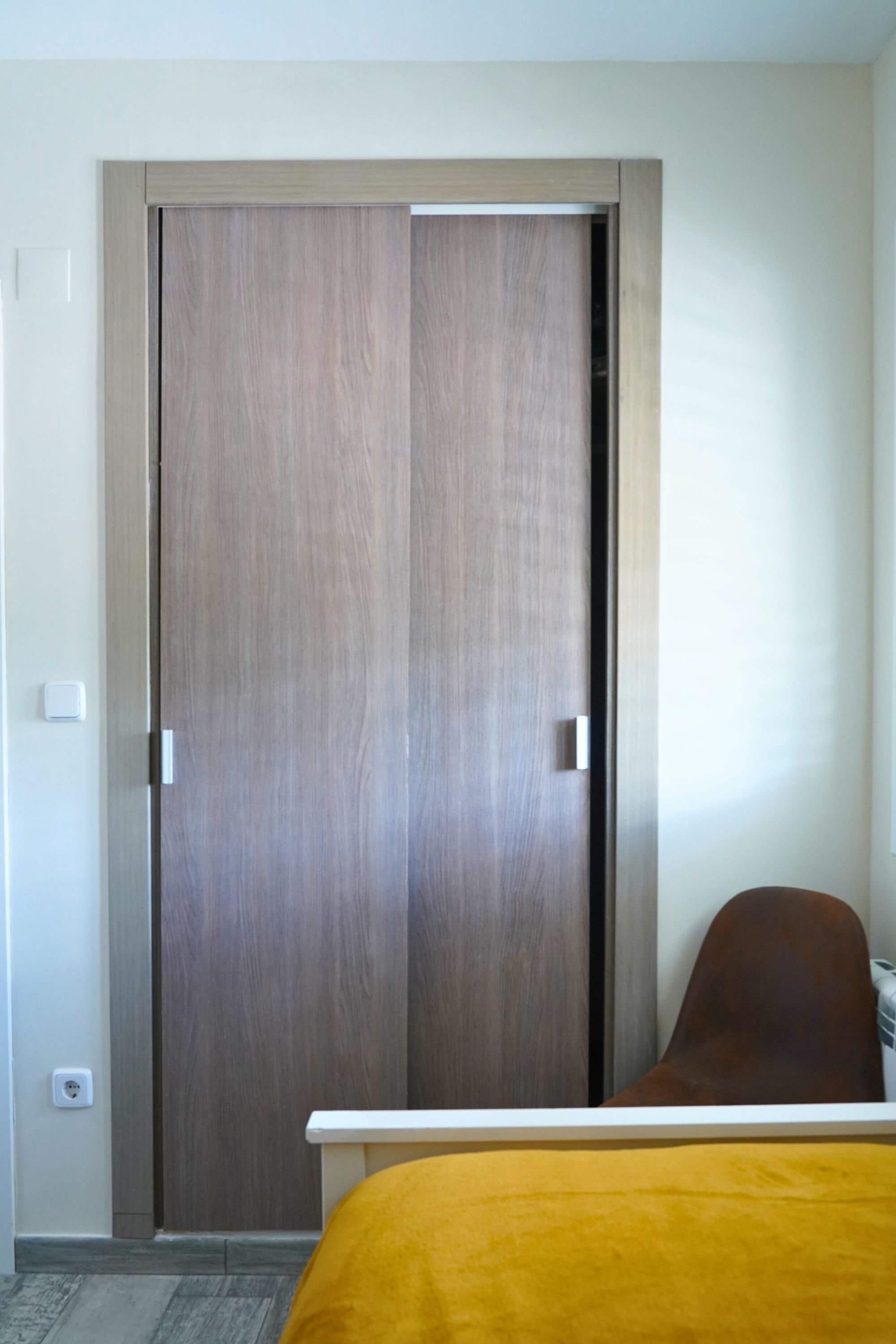 MM1 Yellow bedroom vertical 14.jpg