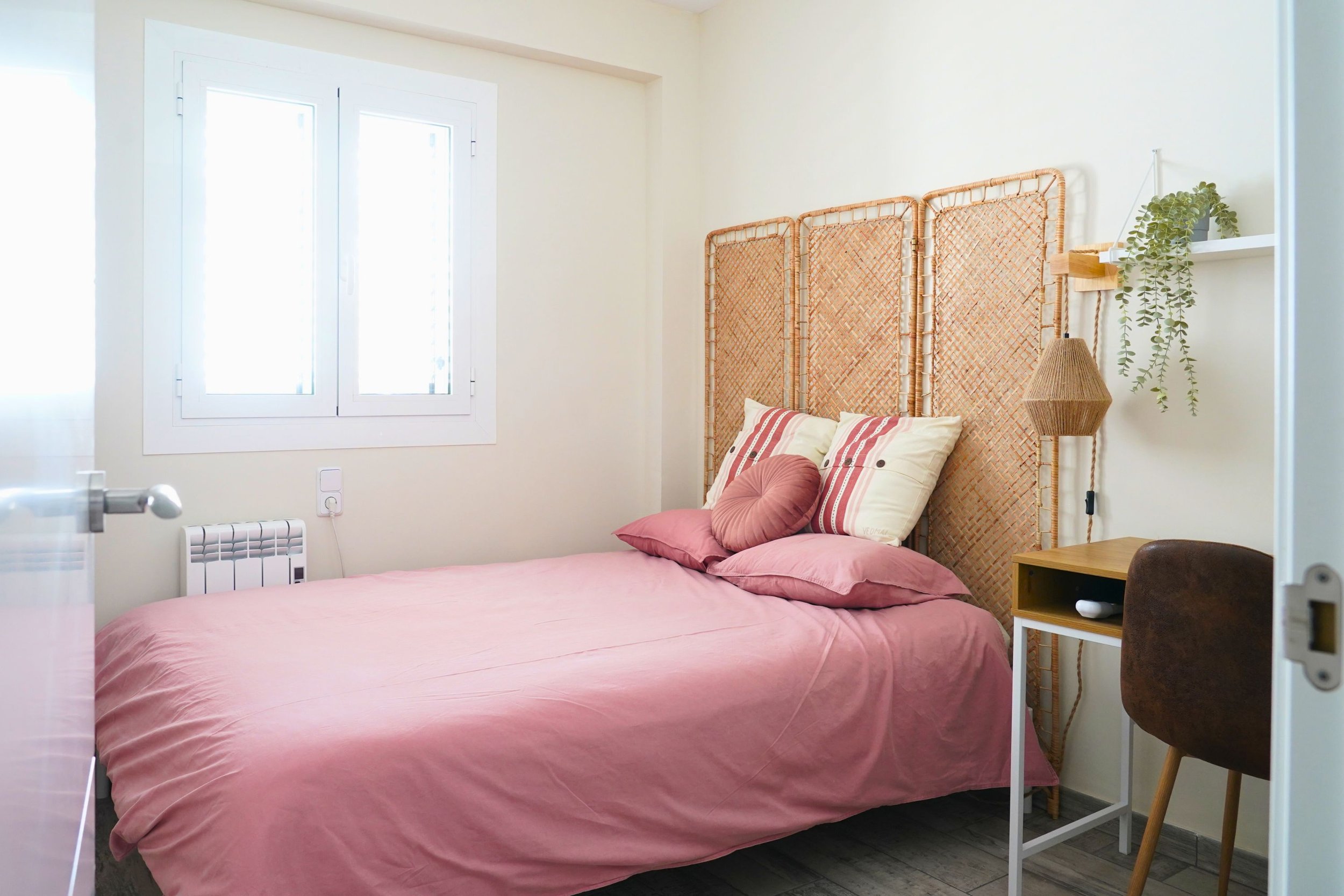 MM1 Pink bedroom horizontal 1.jpg