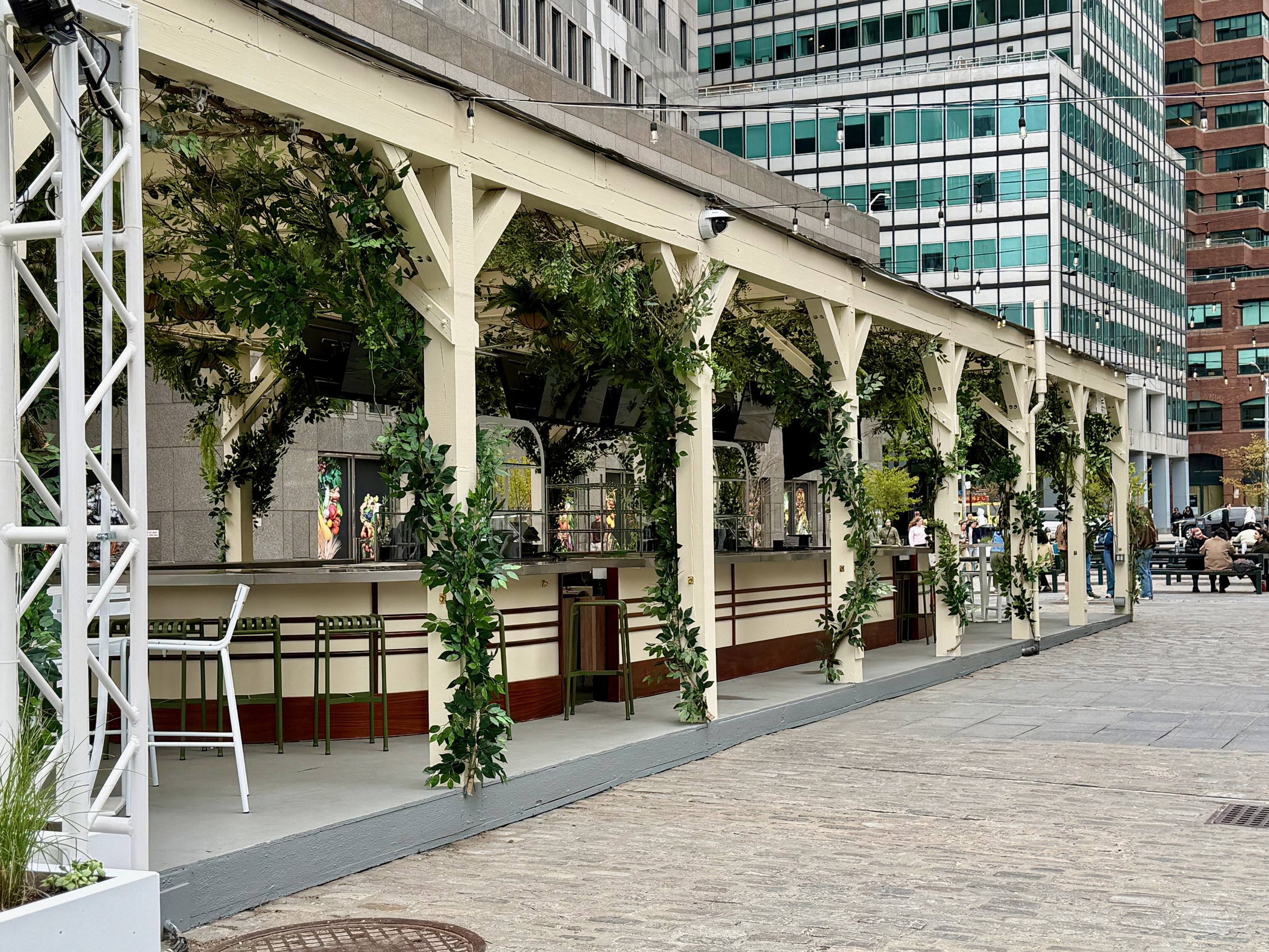 Outdoor greenery garden bar at Sadie's restaurant in NY