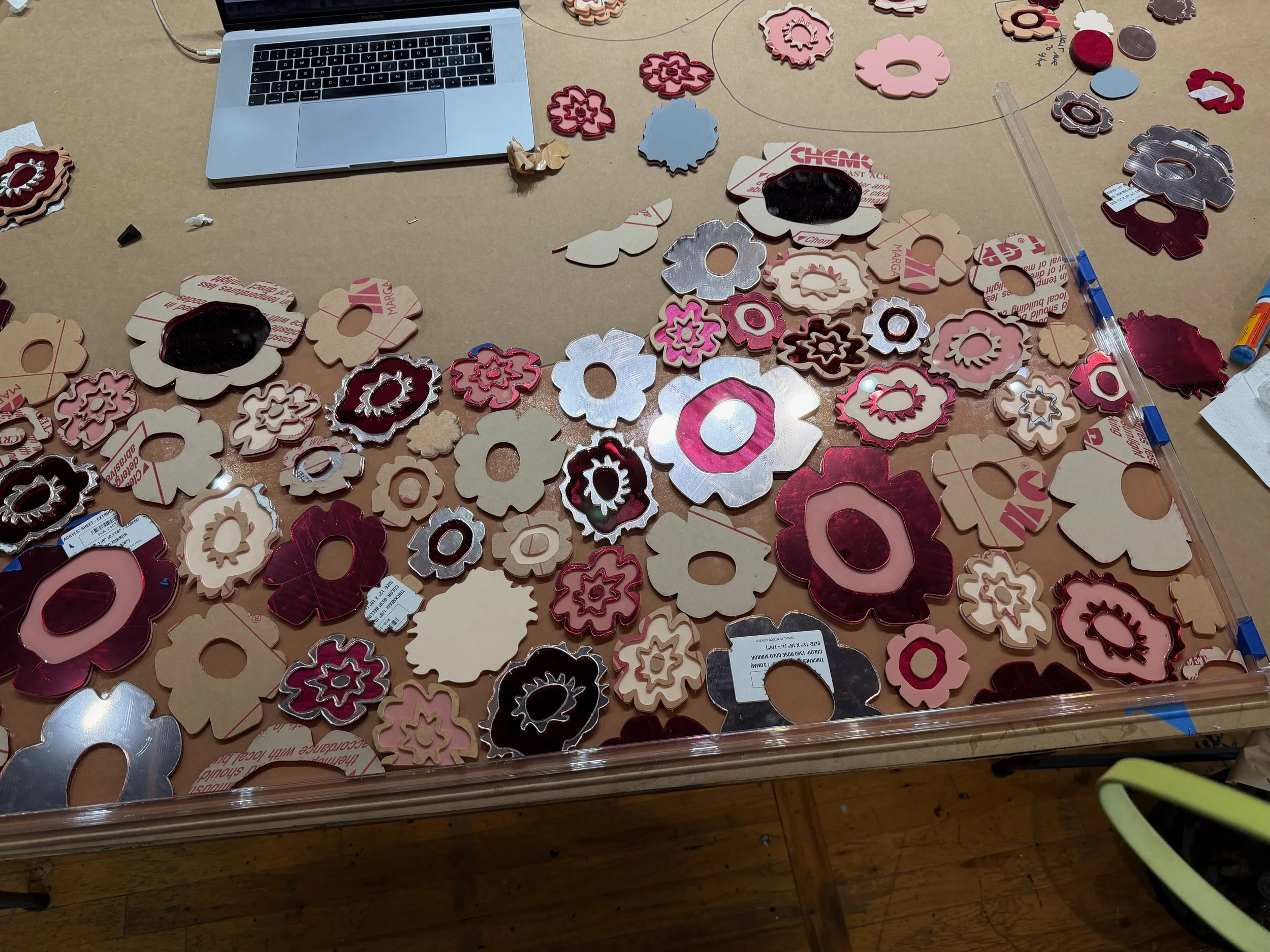 Design studio - production of custom made window display inspired by Murano's glass